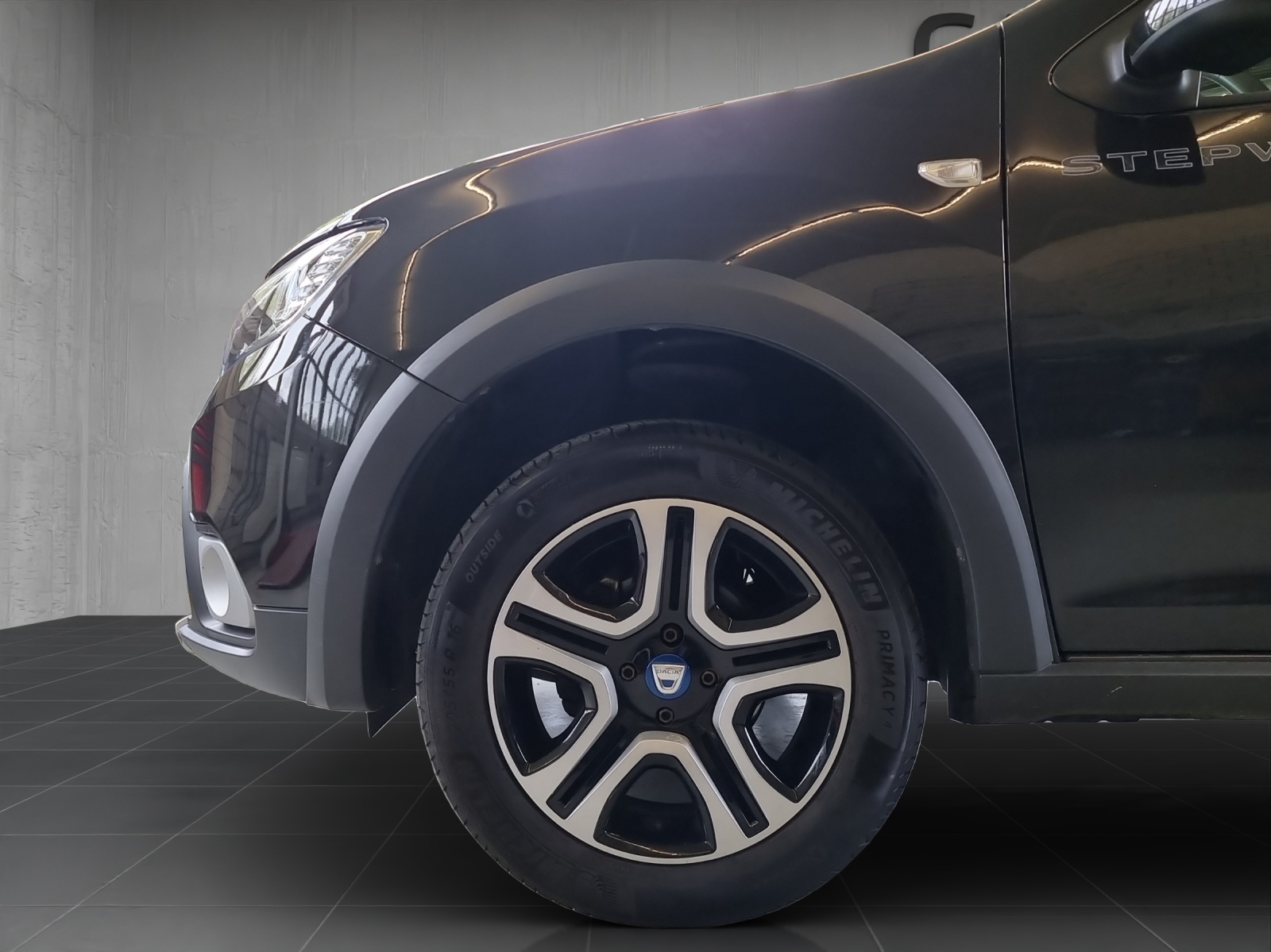 DACIA Sandero 0.9 TCe Celebration S/S-image-5