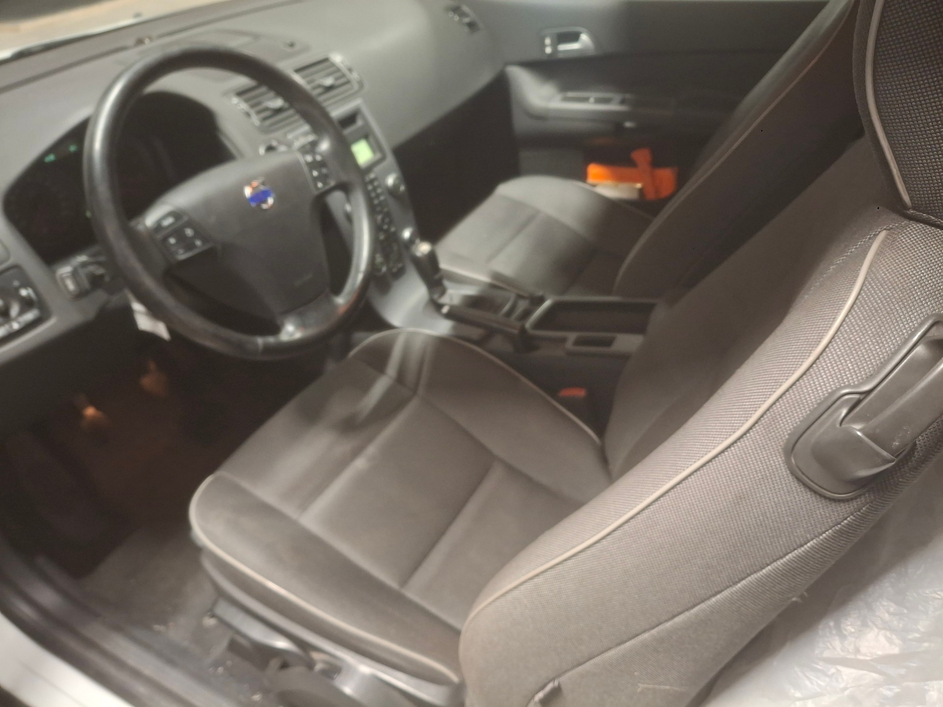 VOLVO C30 1.6D-image-4