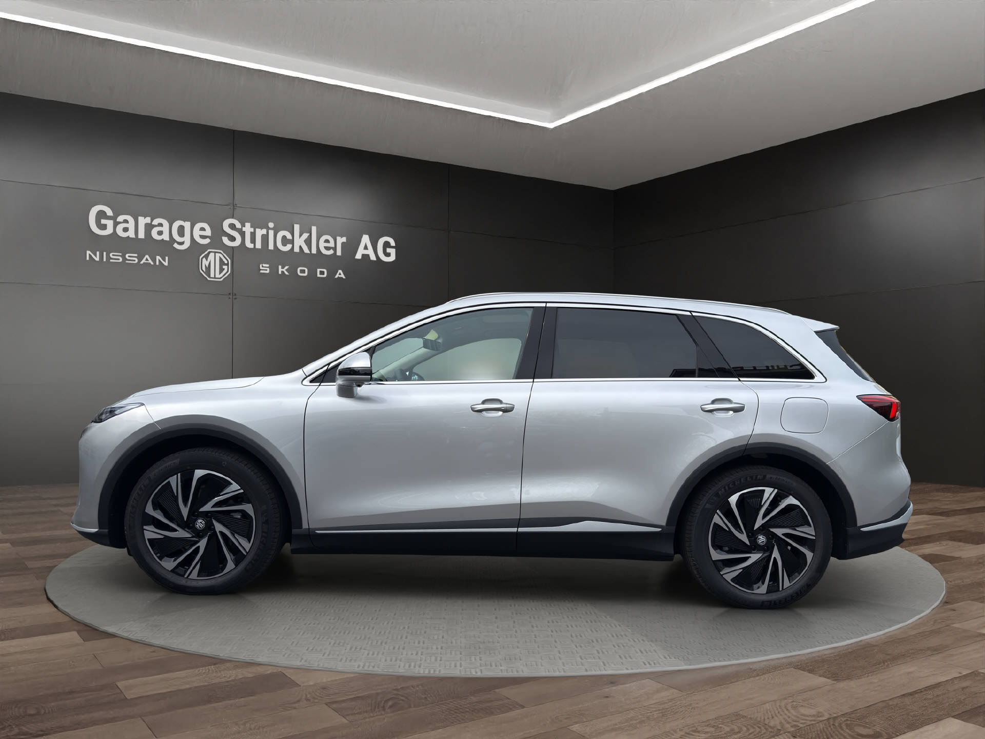 MG S6 EV 77 kWh Luxury 4WD-showroom-element-1