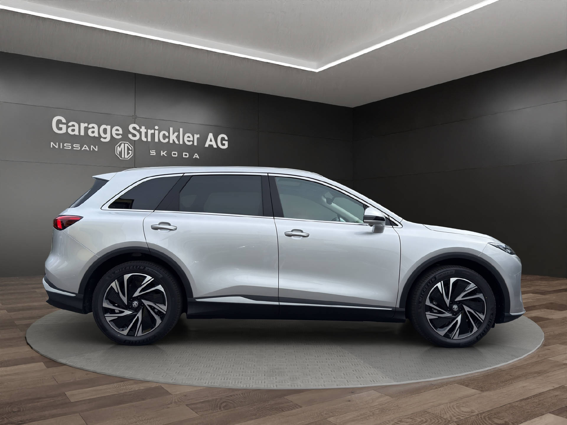MG S6 EV 77 kWh Luxury 4WD-image-5