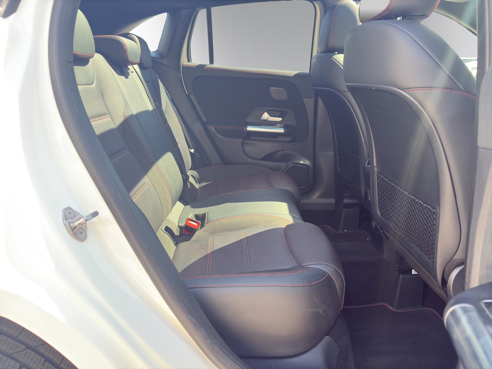 MERCEDES-BENZ GLA 200 AMG Line Edition 1. 7G-DCT-image-11
