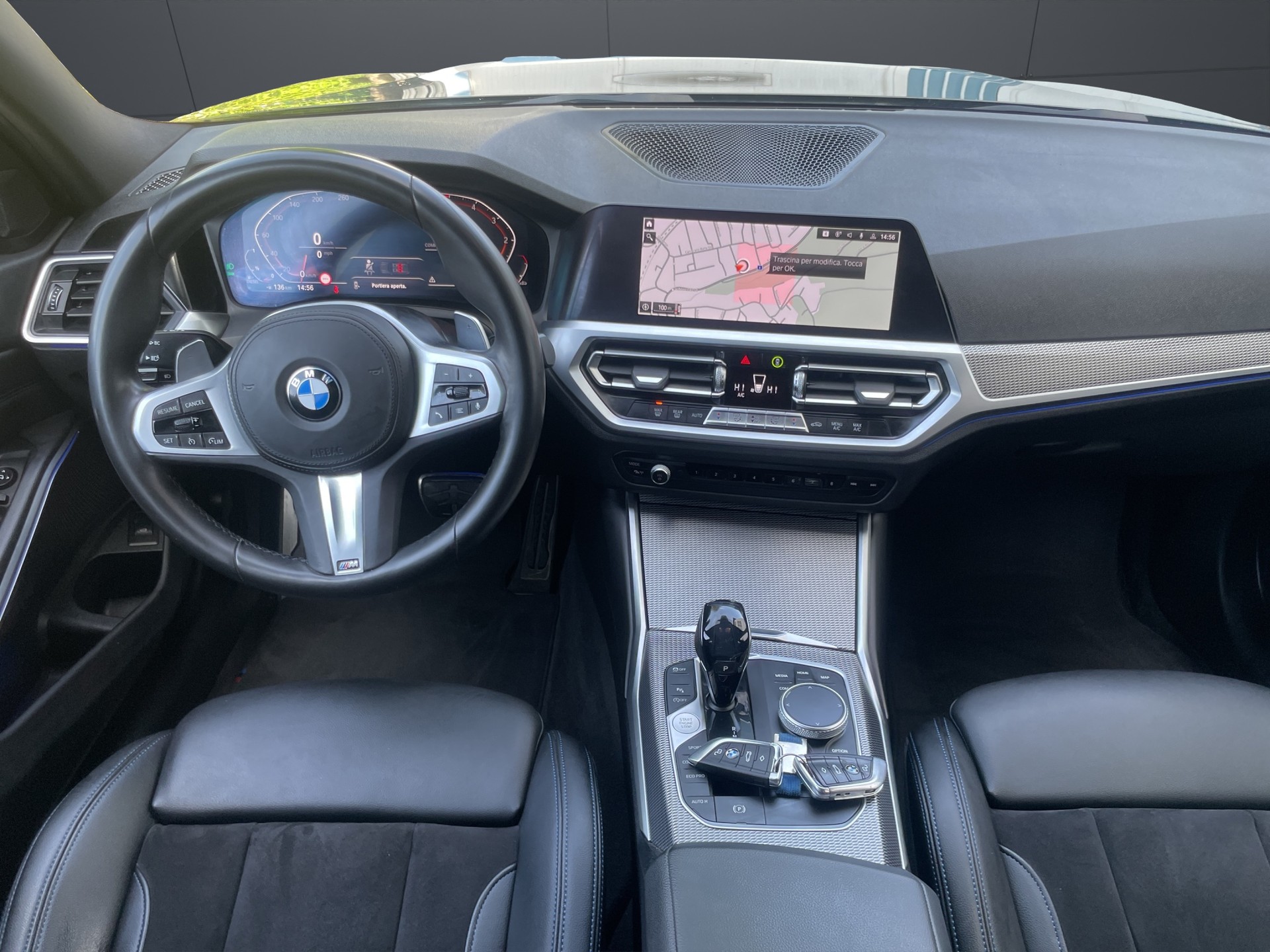 BMW 320d xDrive Touring M Sport Steptronic-image-8