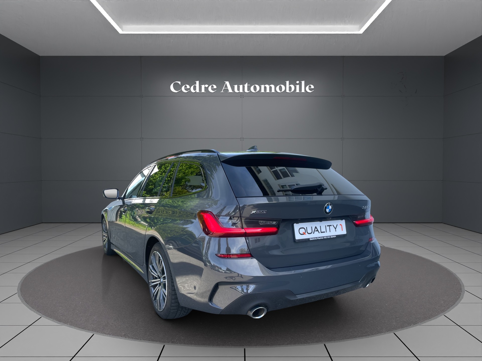 BMW 320d xDrive Touring M Sport Steptronic-showroom-element-3