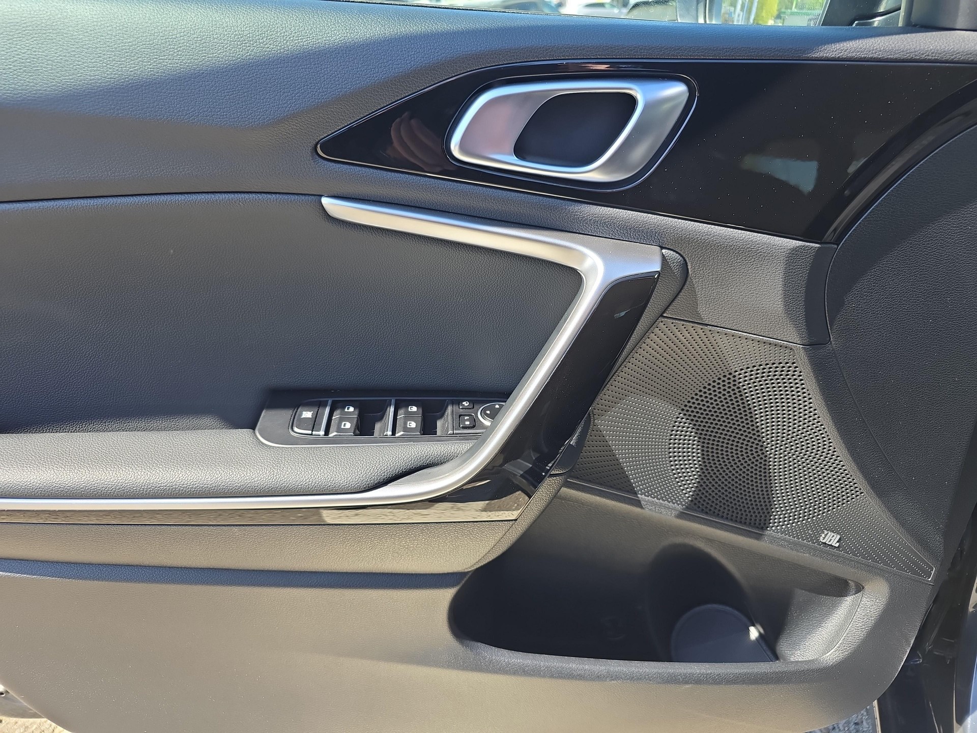 KIA Ceed SW 1.5 T-GDi MHEV Power / ab 3,99% Leasing bei Abschluss einer Protect Autoversicherung-image-11