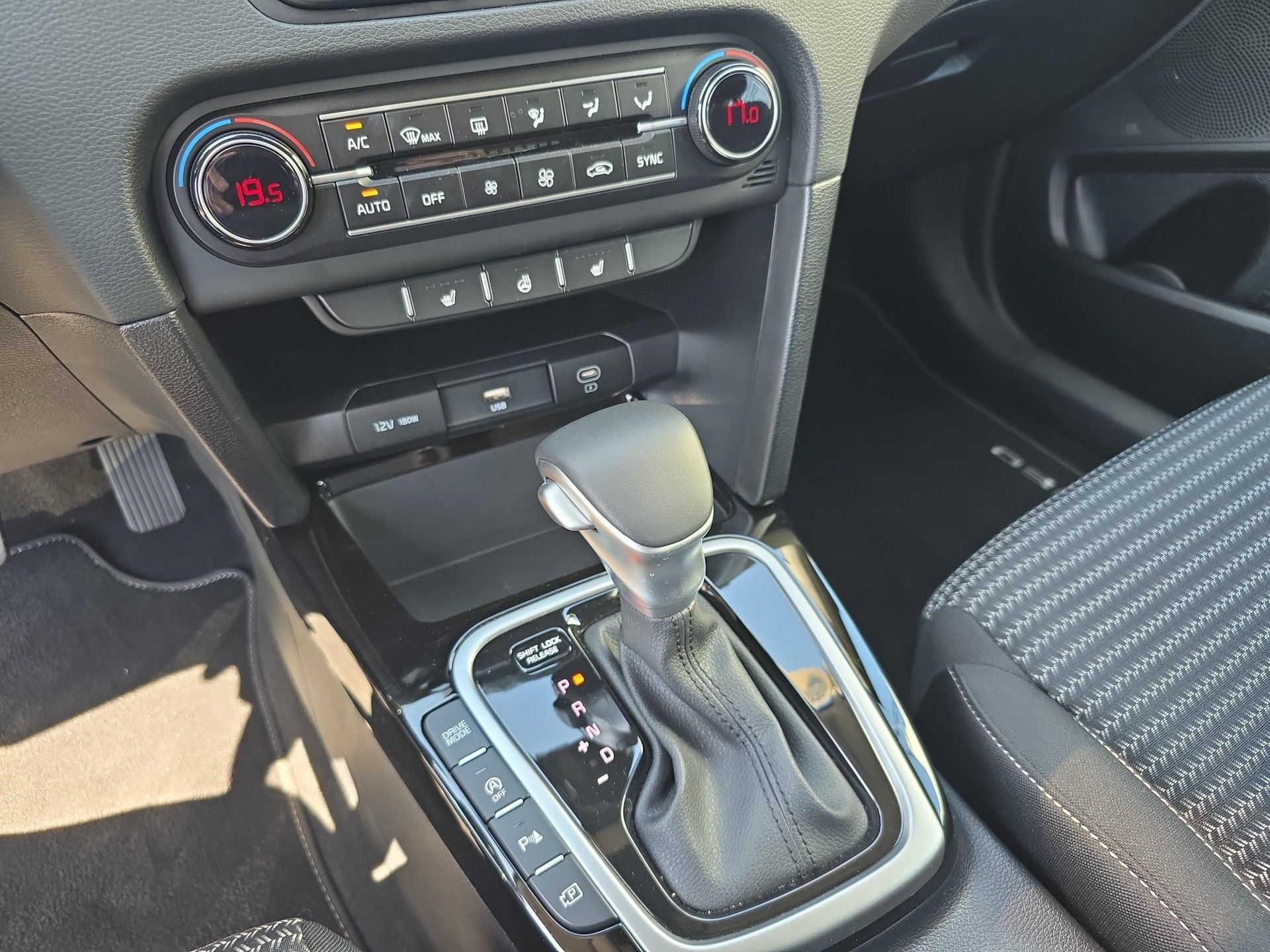 KIA Ceed SW 1.5 T-GDi MHEV Power / ab 3,99% Leasing bei Abschluss einer Protect Autoversicherung-image-13