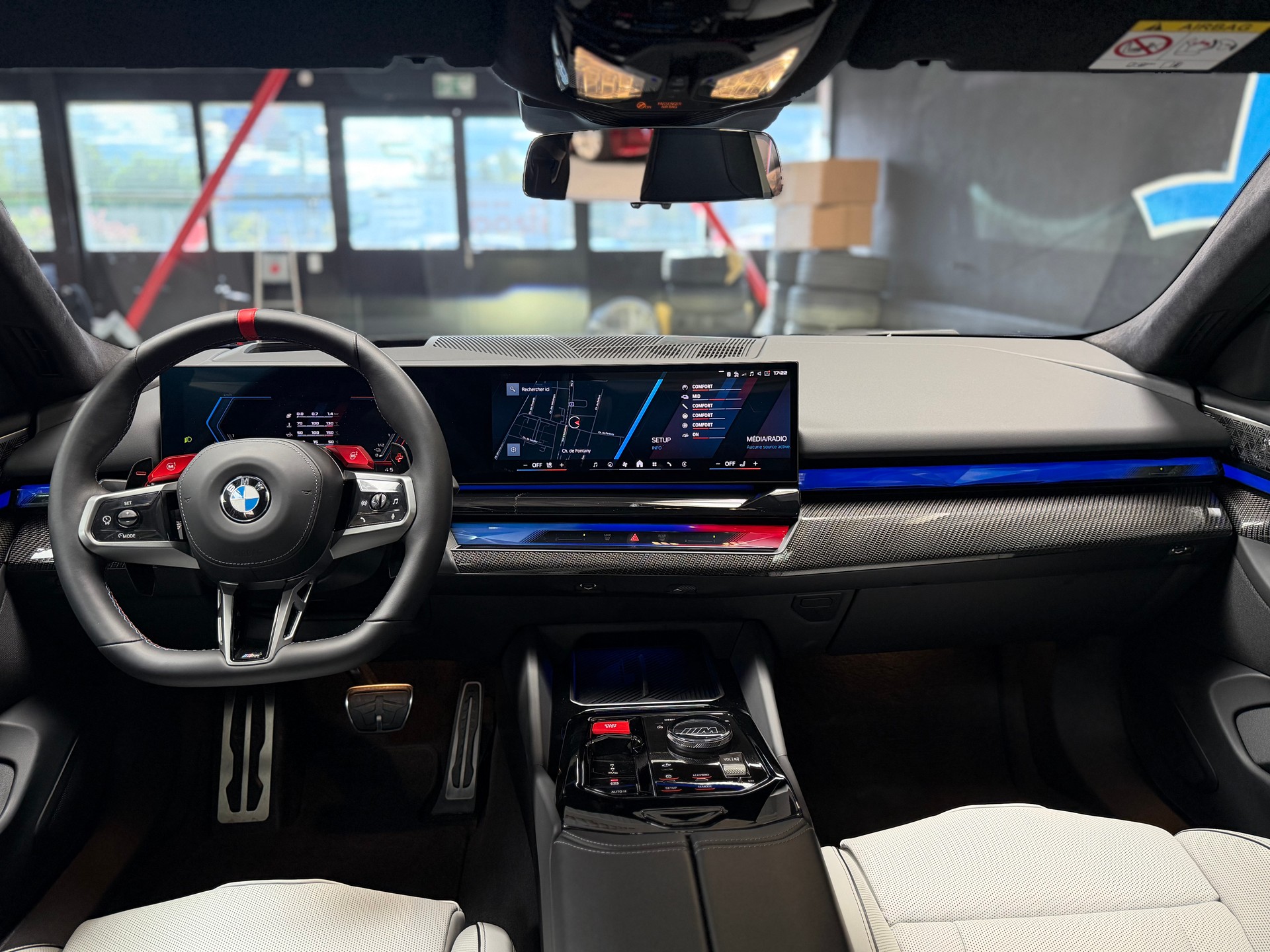 BMW M5 xDrive Touring-image-17