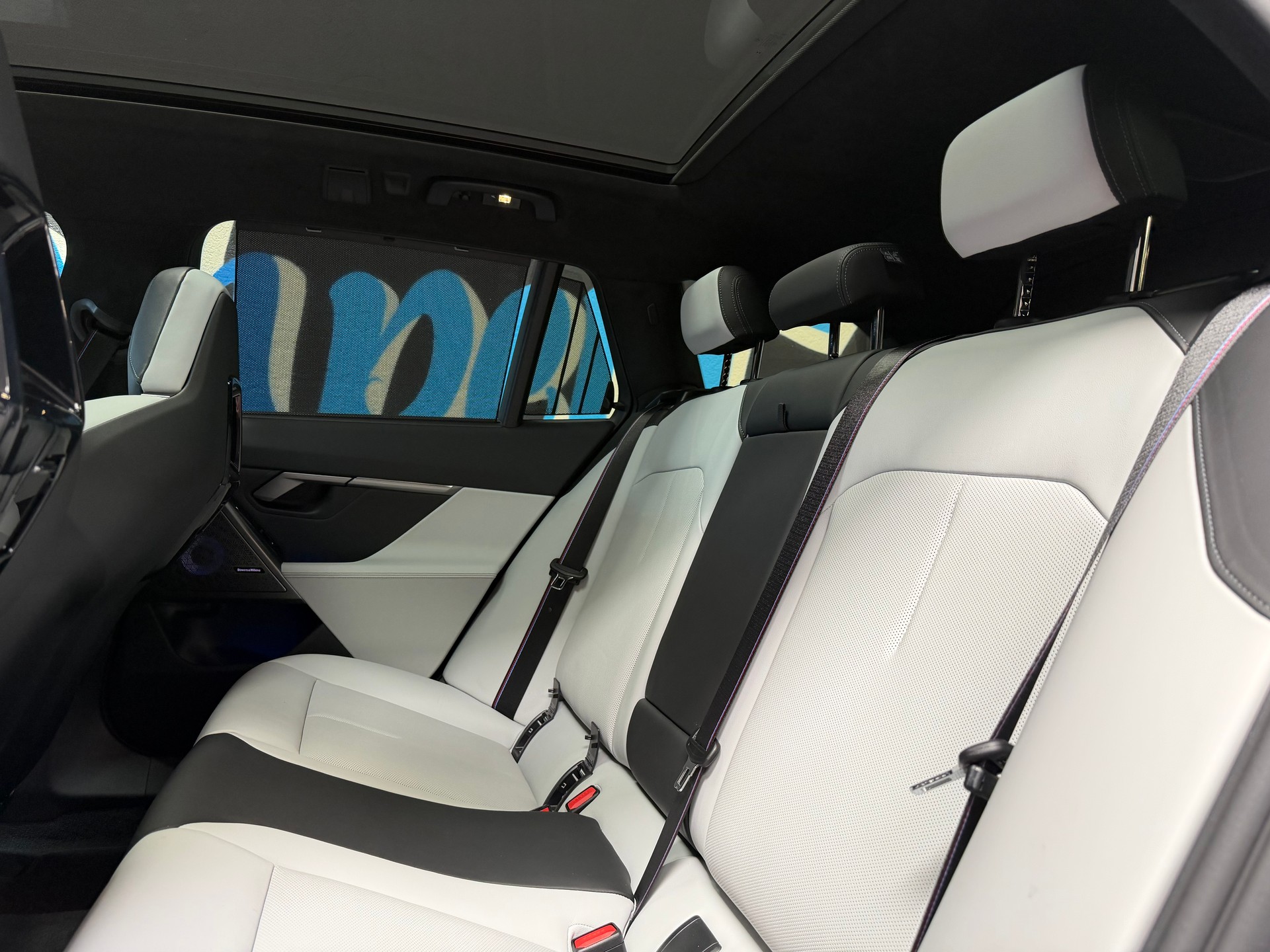 BMW M5 xDrive Touring-image-14