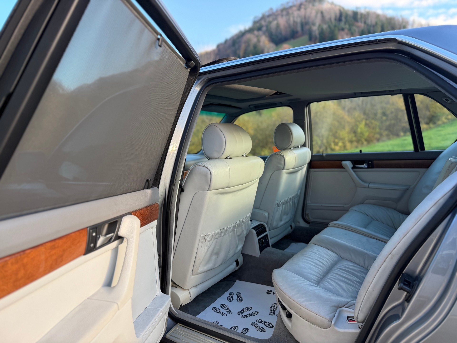 BMW 740iL V8-image-11