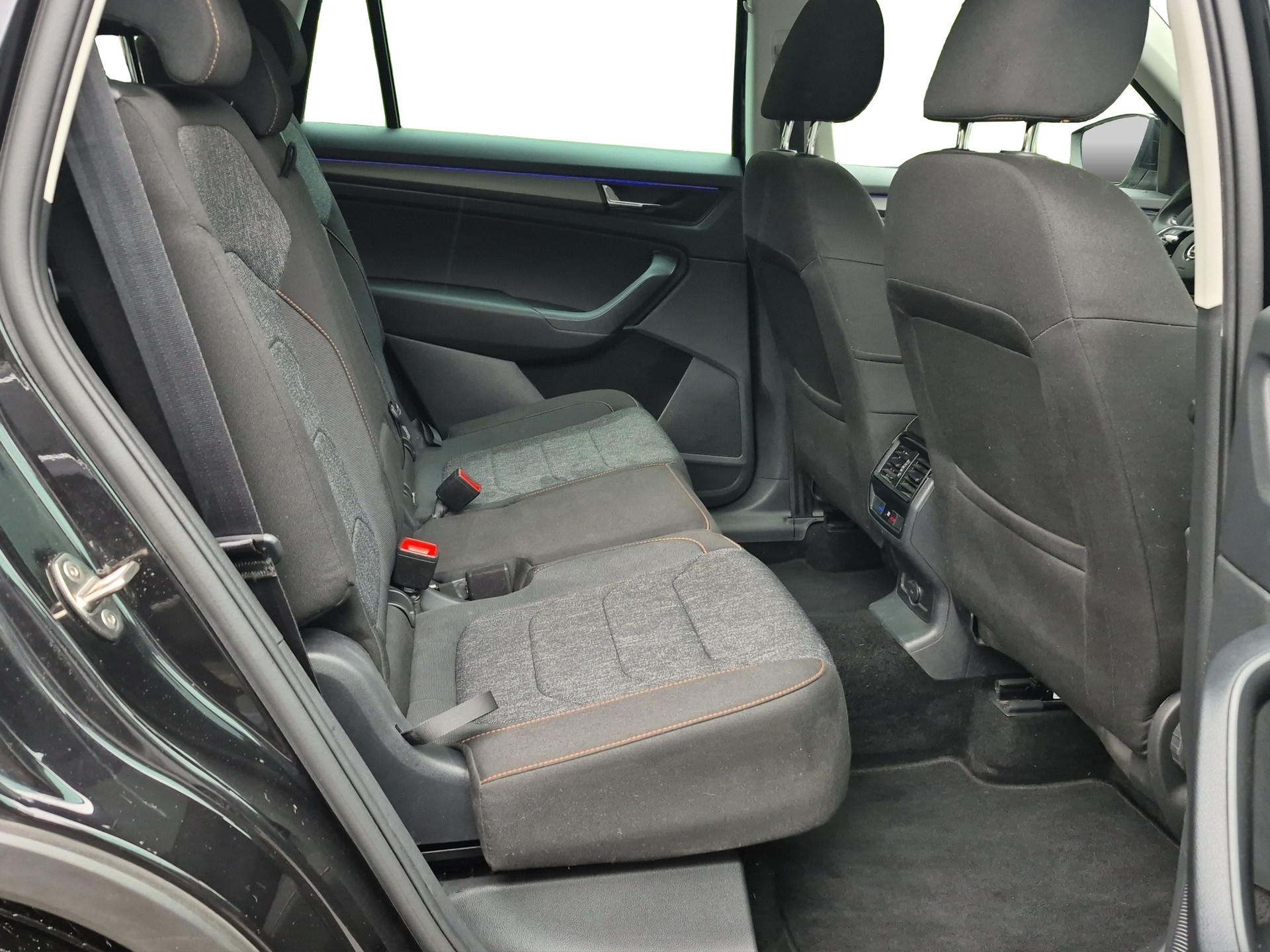 SKODA Kodiaq 2.0 TDI SCR Clever 4x4 DSG *7-Plätzer*Anhängerkupplung*-image-8