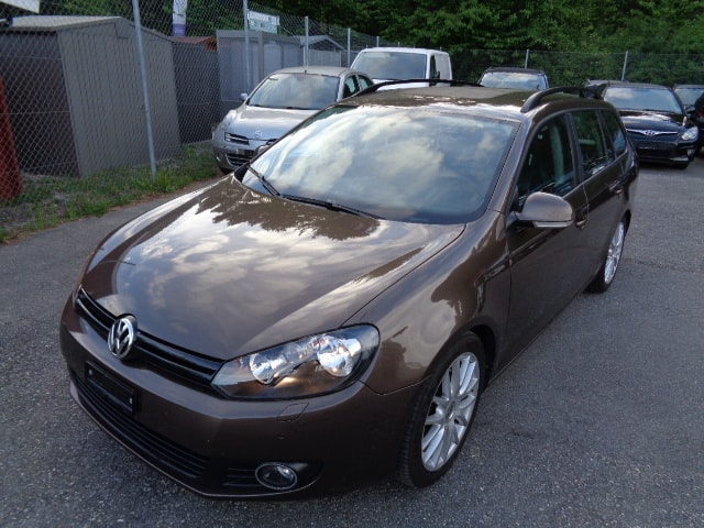 VW Golf Variant 1.6 TDI Comfortline 4Motion-image-11