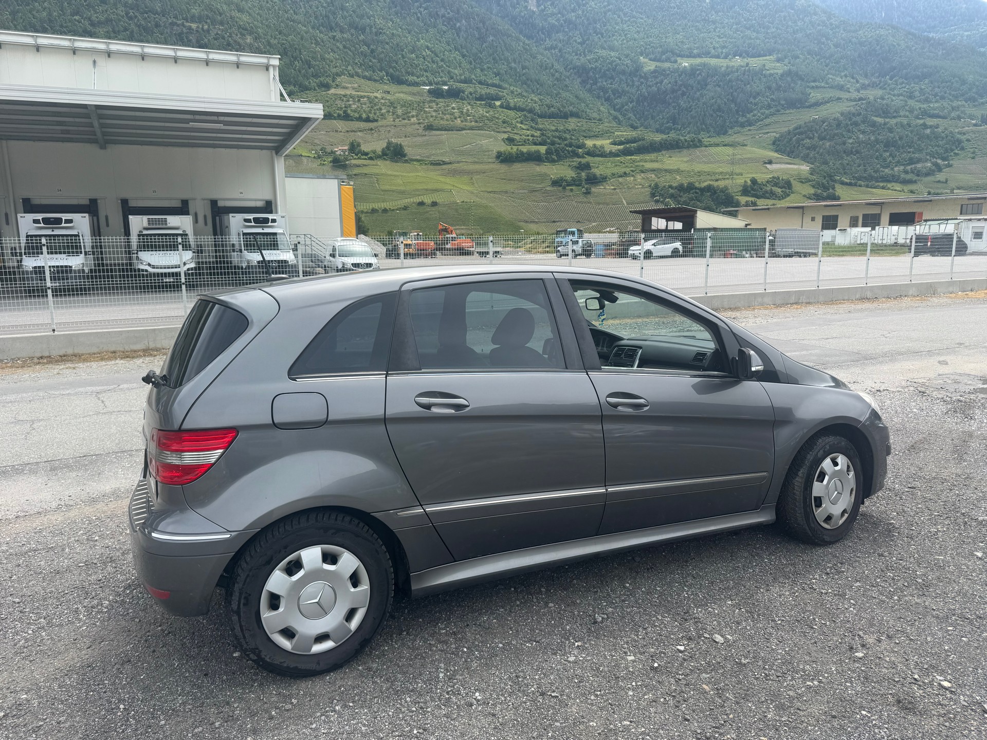MERCEDES-BENZ B 170-image-5