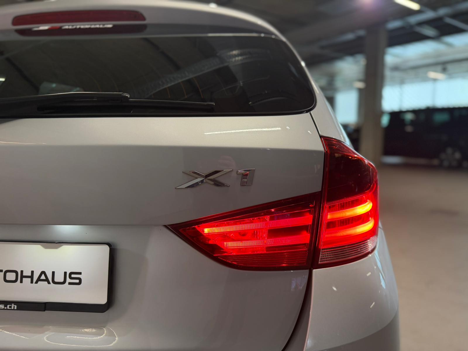 BMW X1 xDrive 20i-image-9