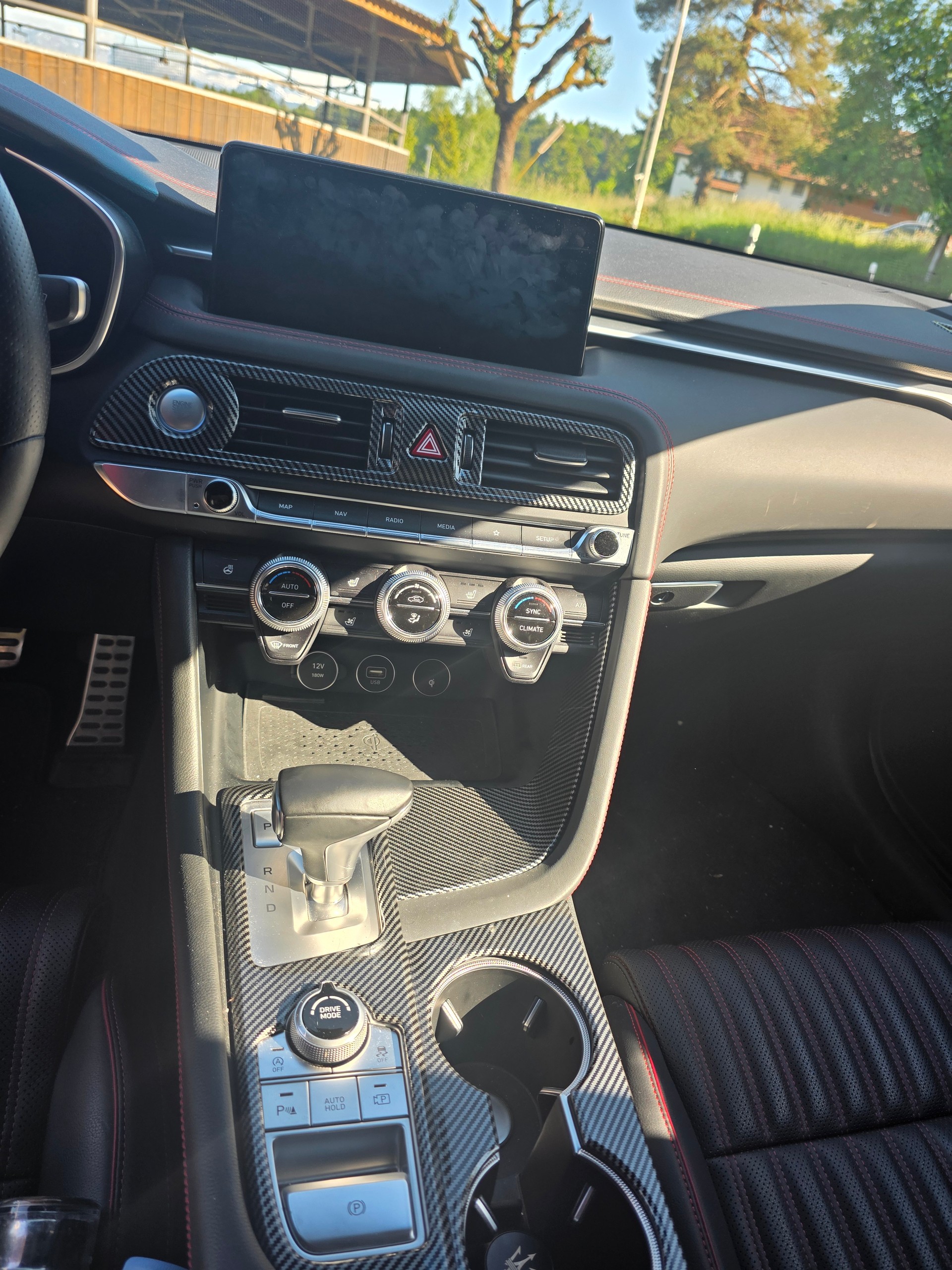 GENESIS 2.0T Luxury AWD-image-5