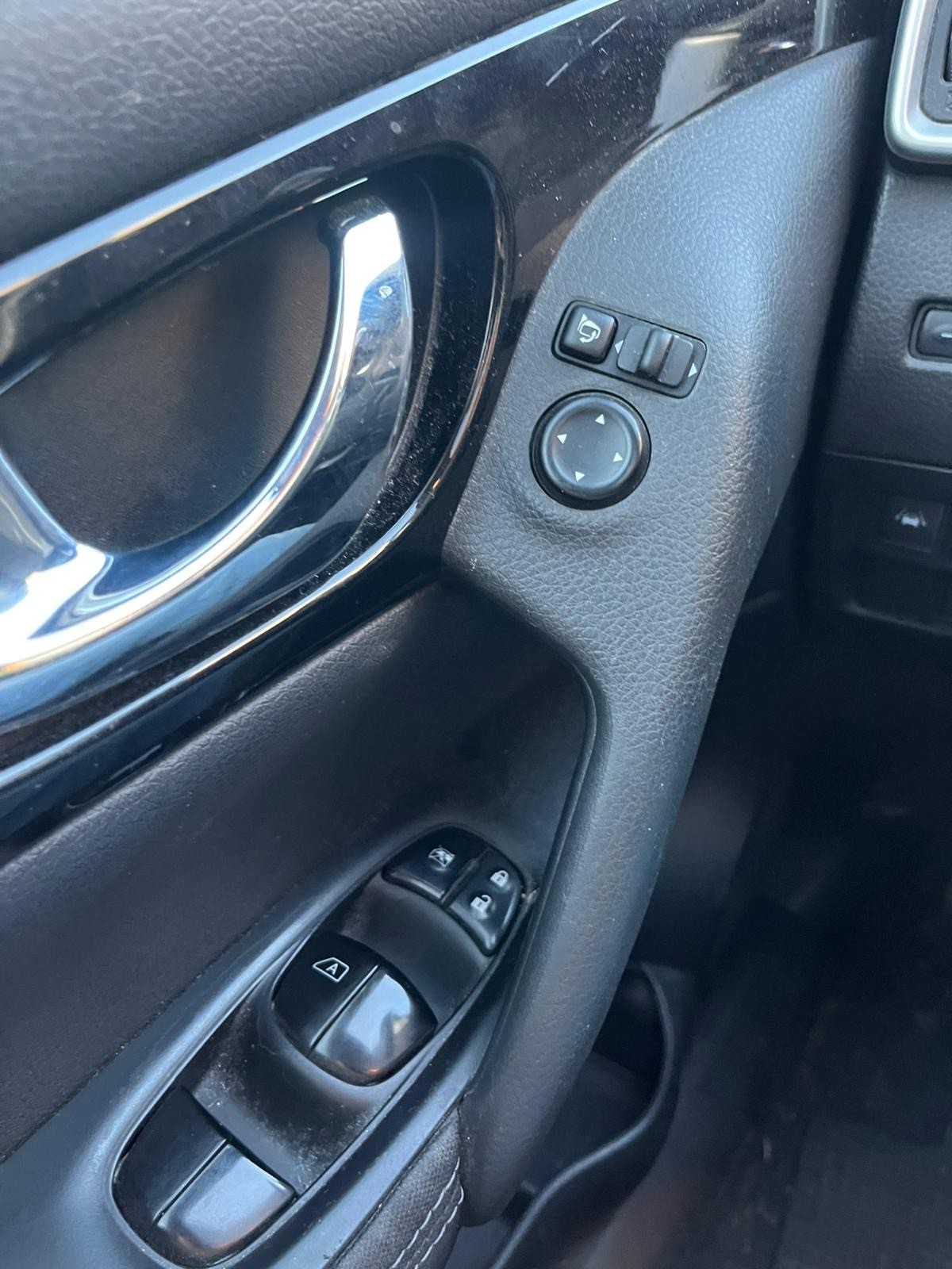 NISSAN Qashqai 1.5 dCi Swiss Edition Premium-image-9