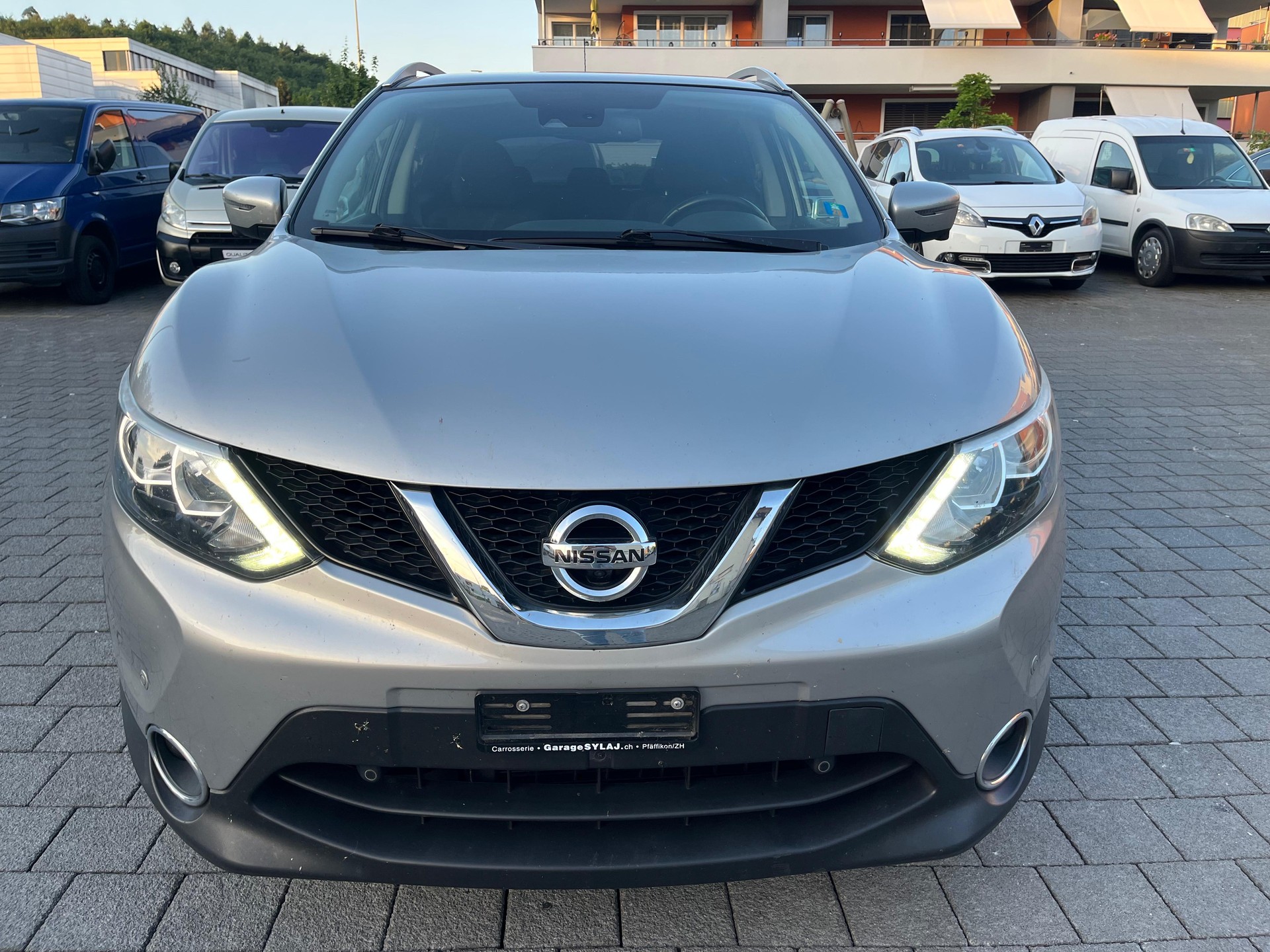 NISSAN Qashqai 1.5 dCi Swiss Edition Premium-image-4