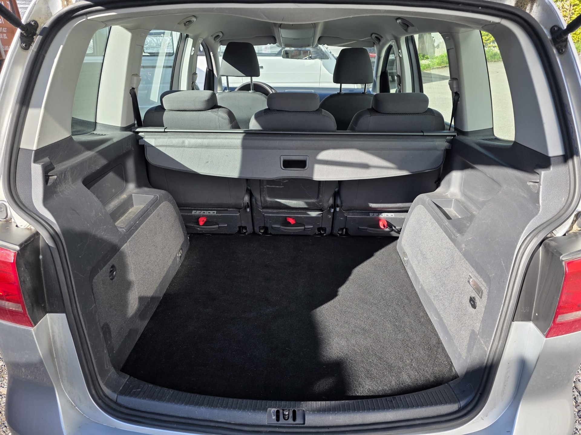 VW Touran 1.6 TDI BlueMotion Technology Highline-image-13