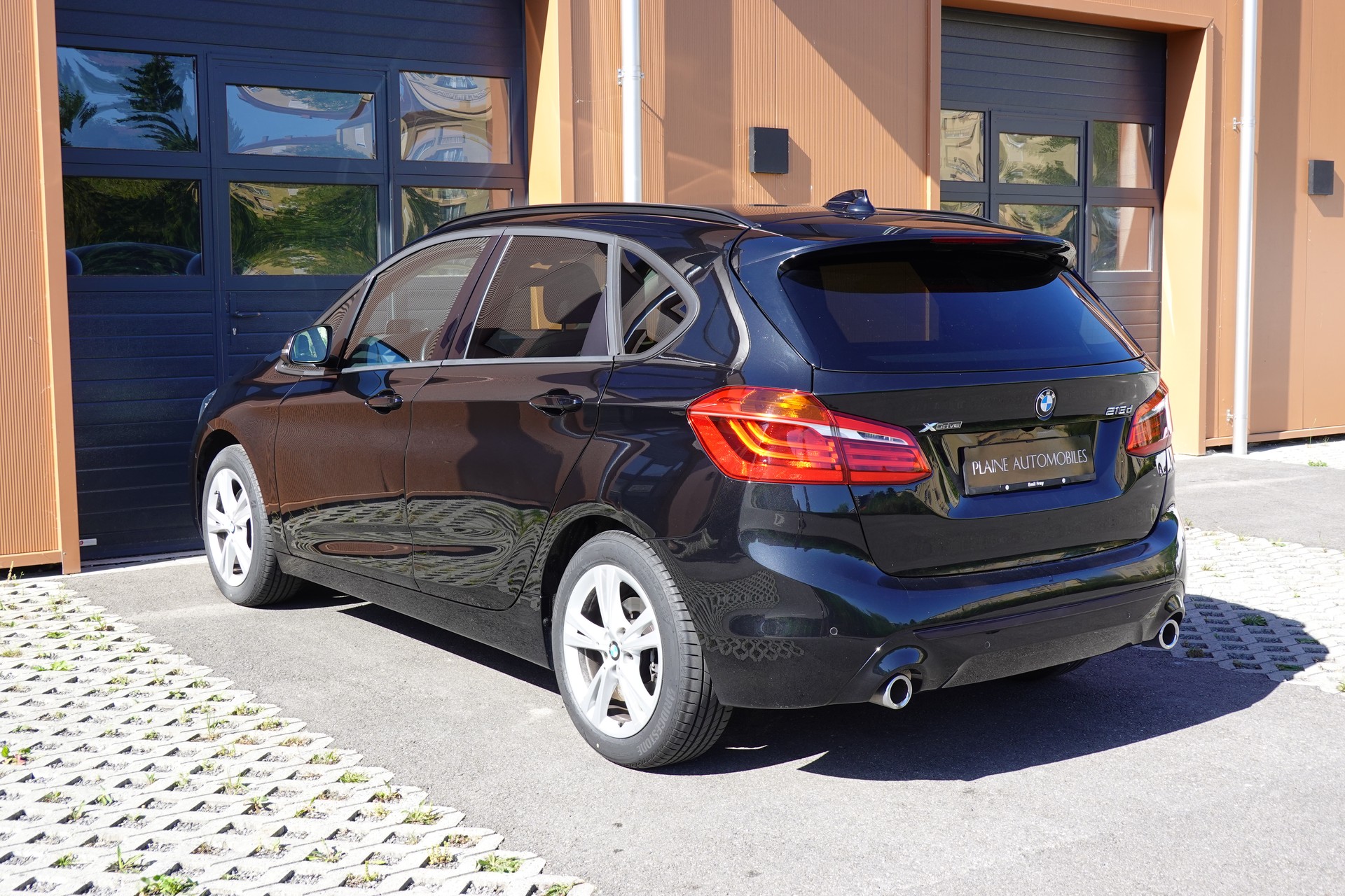 BMW 218d xDrive Active Tourer Steptronic -" * Véhicule CH * Caméra + Capteurs * Hayon électrique * Tempomat * Phares automatiques "-image-9