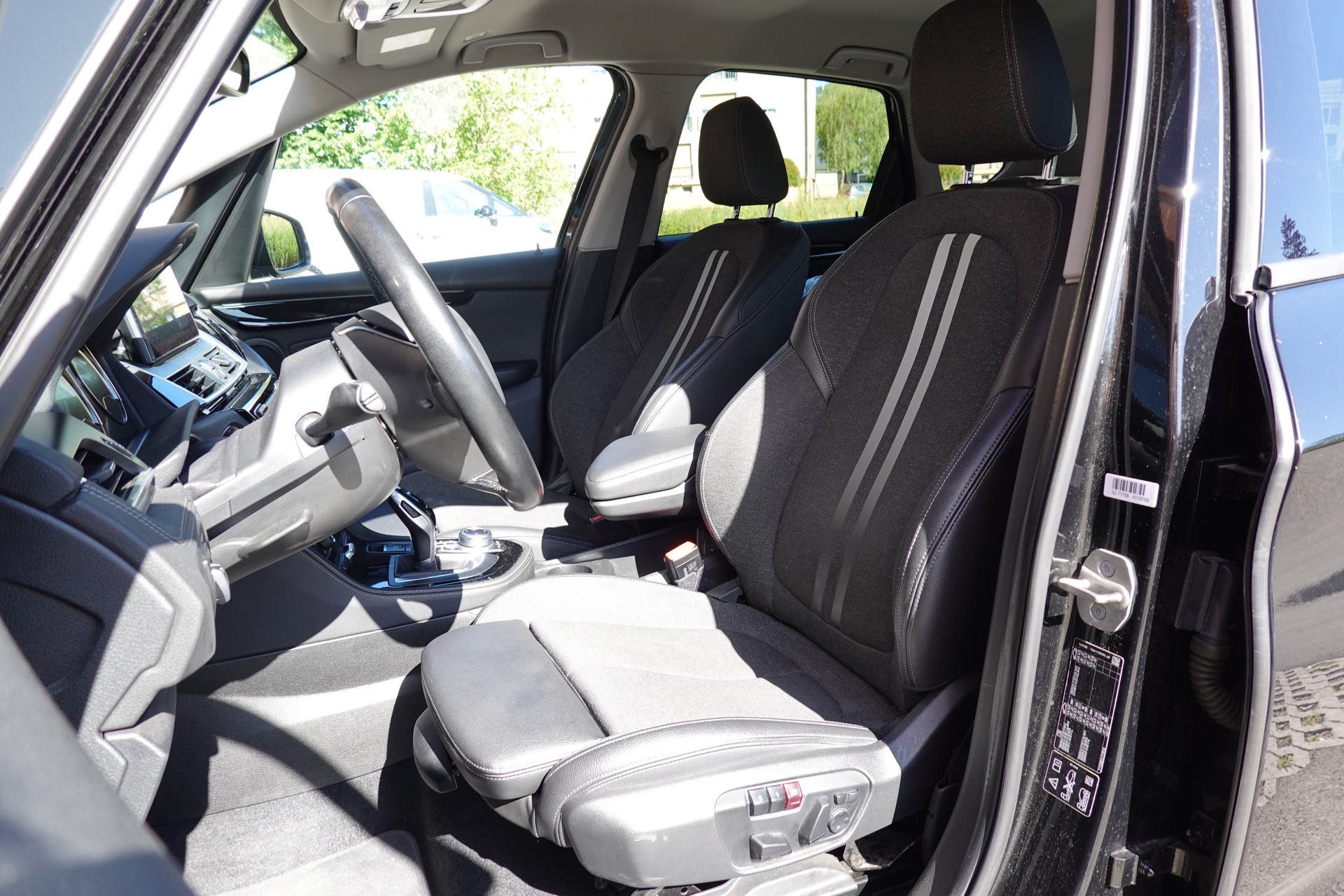 BMW 218d xDrive Active Tourer Steptronic -" * Véhicule CH * Caméra + Capteurs * Hayon électrique * Tempomat * Phares automatiques "-image-23