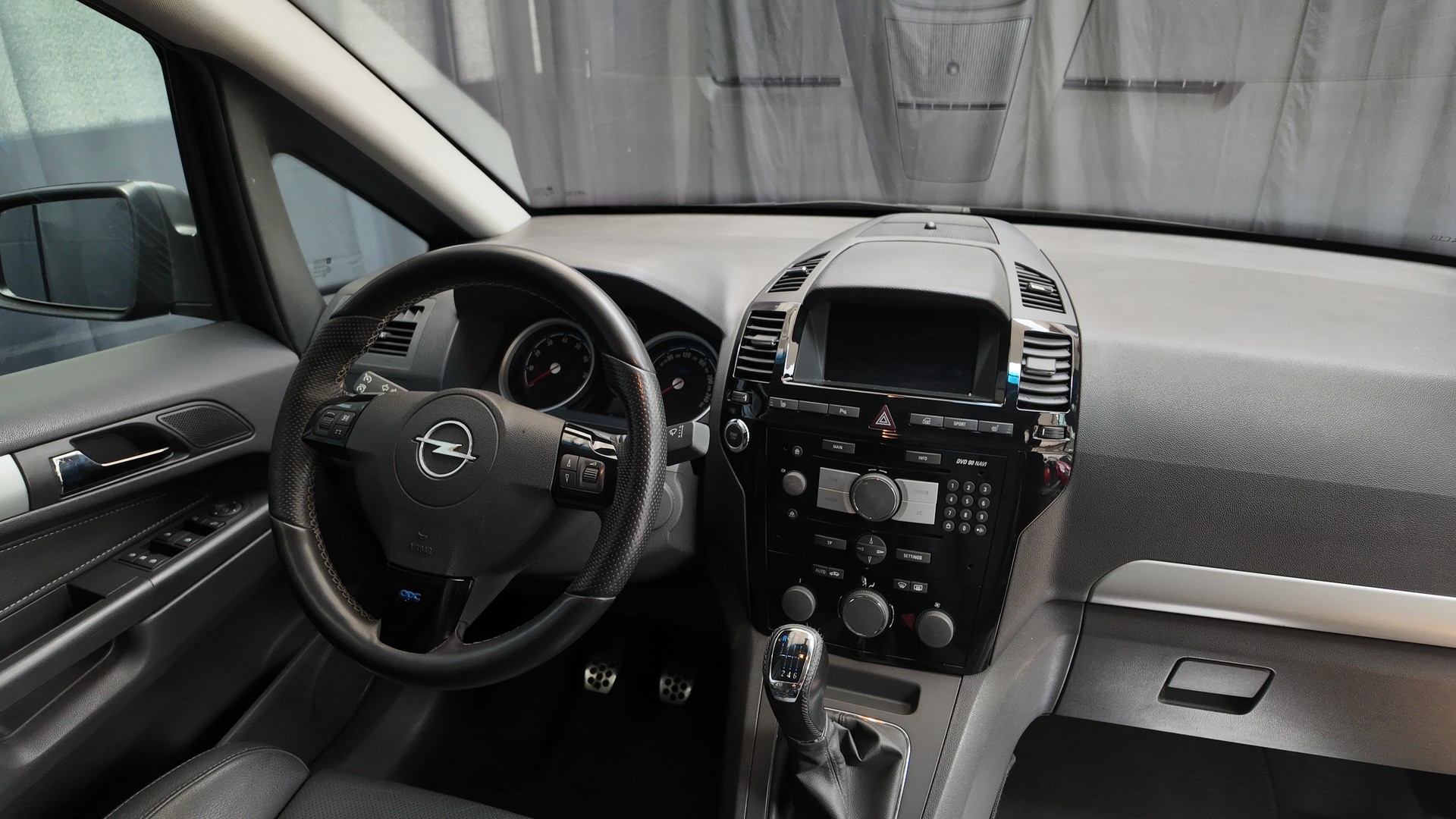 OPEL Zafira 2.0i 16V Turbo OPC-image-7