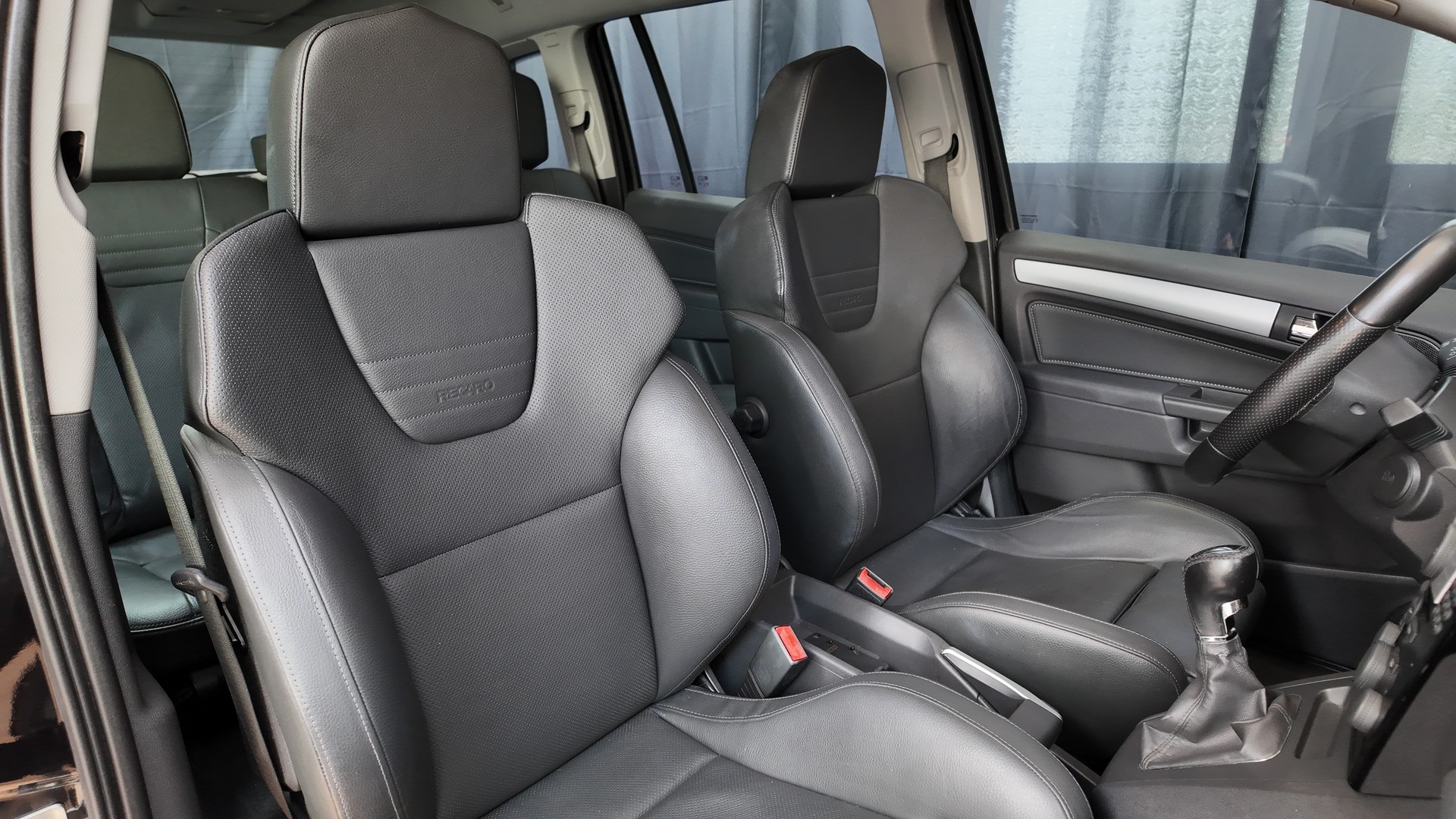 OPEL Zafira 2.0i 16V Turbo OPC-image-6