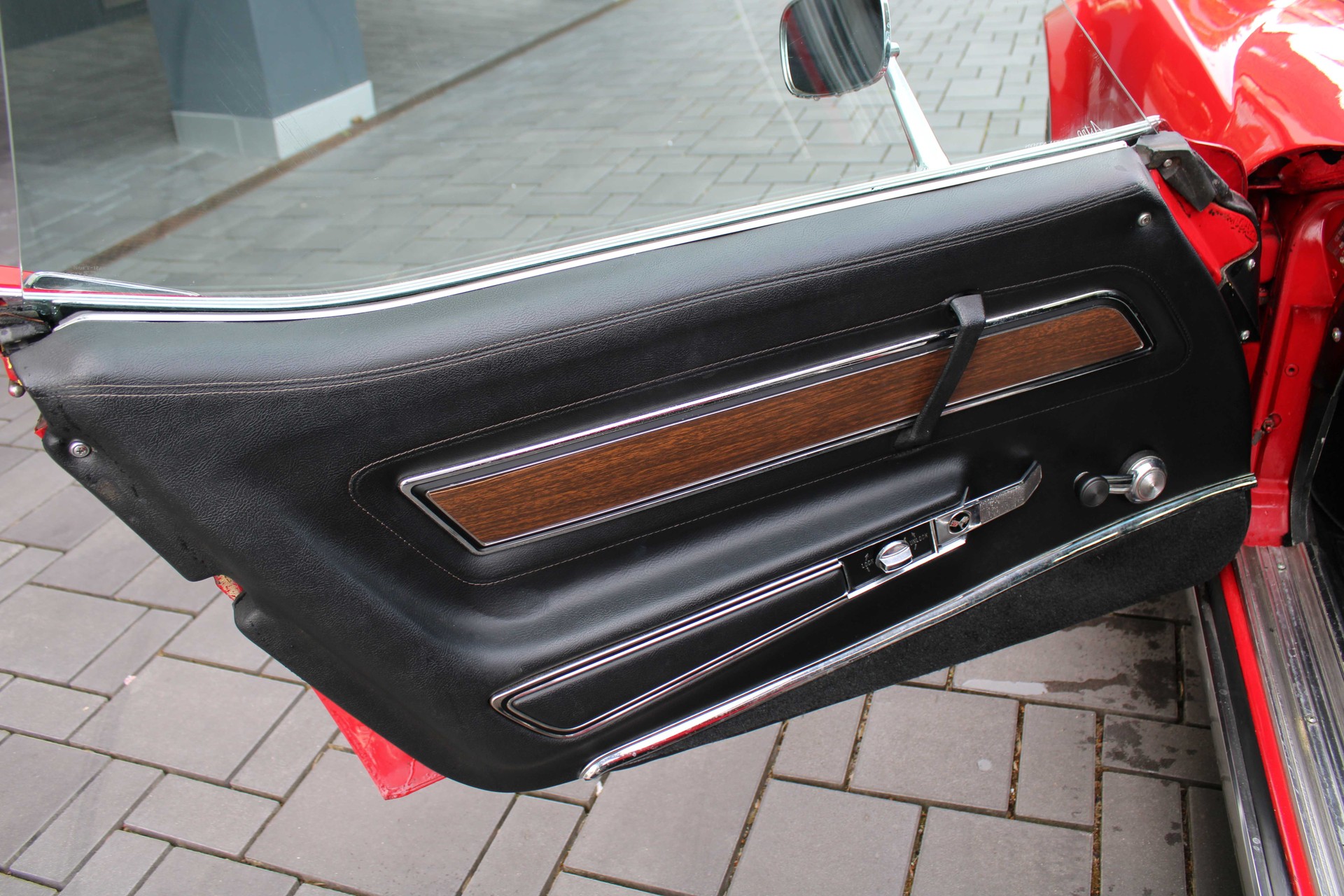 CHEVROLET CORVETTE-image-9