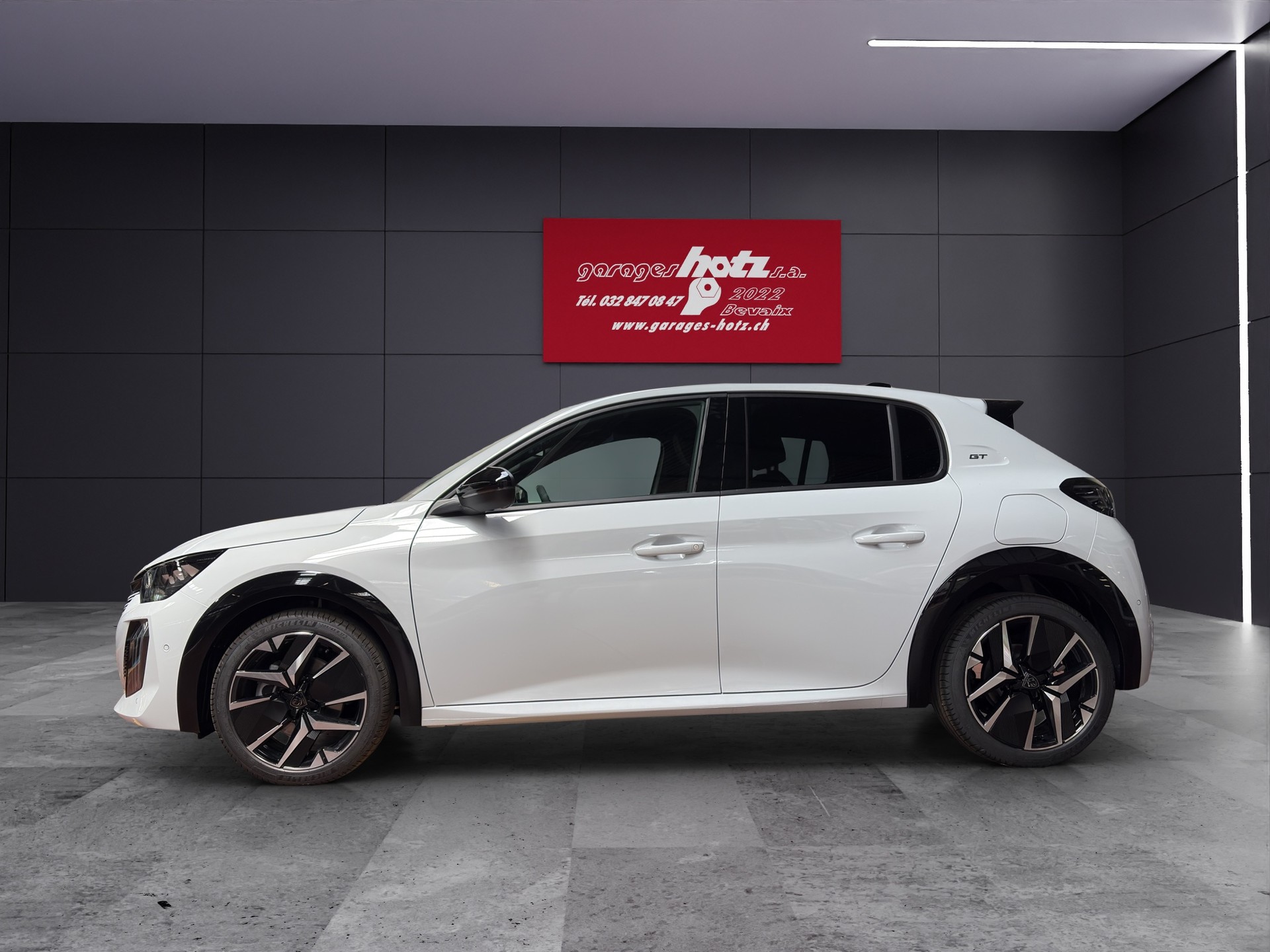 PEUGEOT 208 1.2 MHEV GT-showroom-element-1