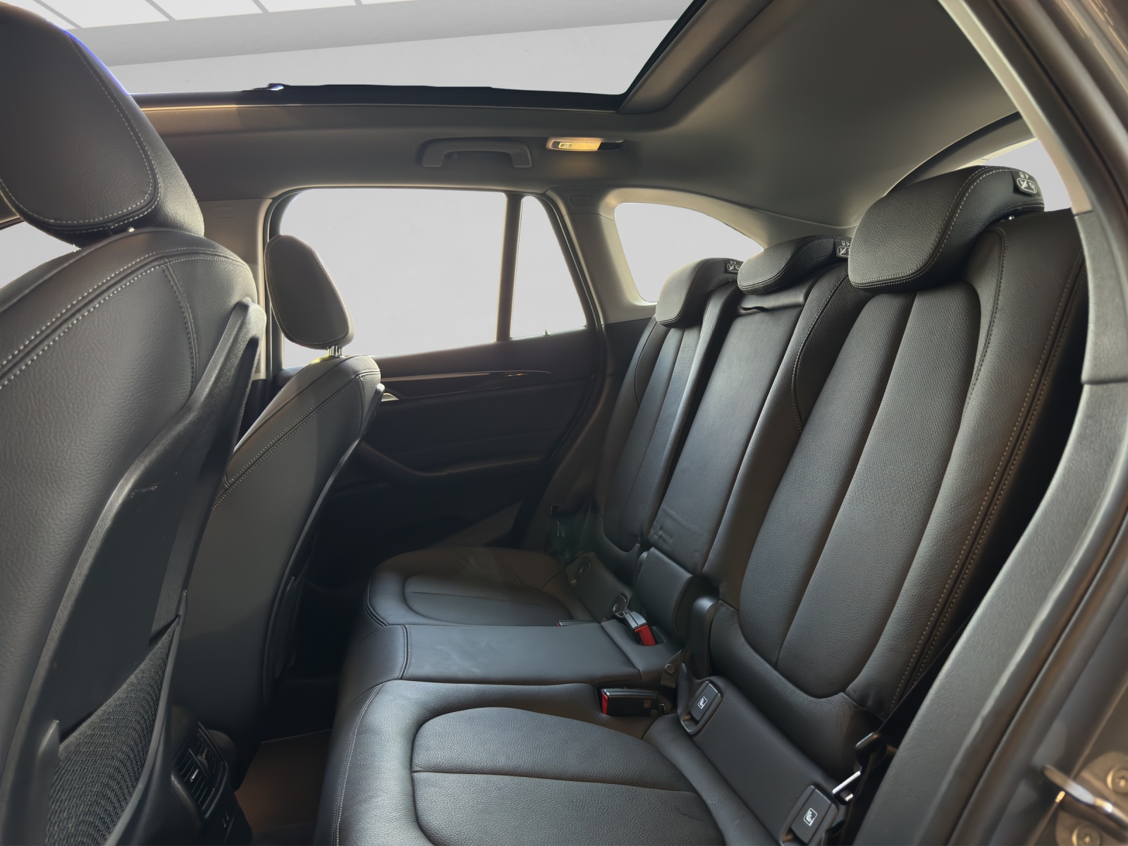 BMW X1 xDrive 25e Sport Line Steptronic-image-11