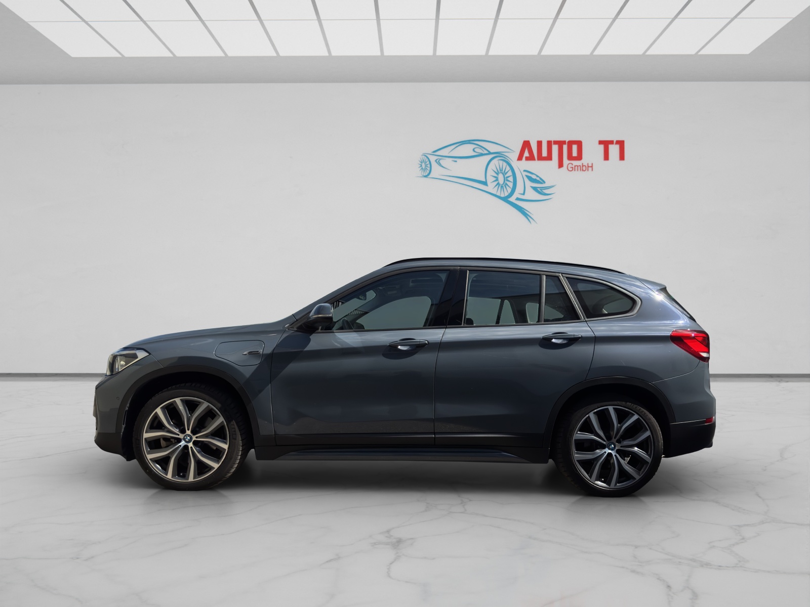 BMW X1 xDrive 25e Sport Line Steptronic-image-2