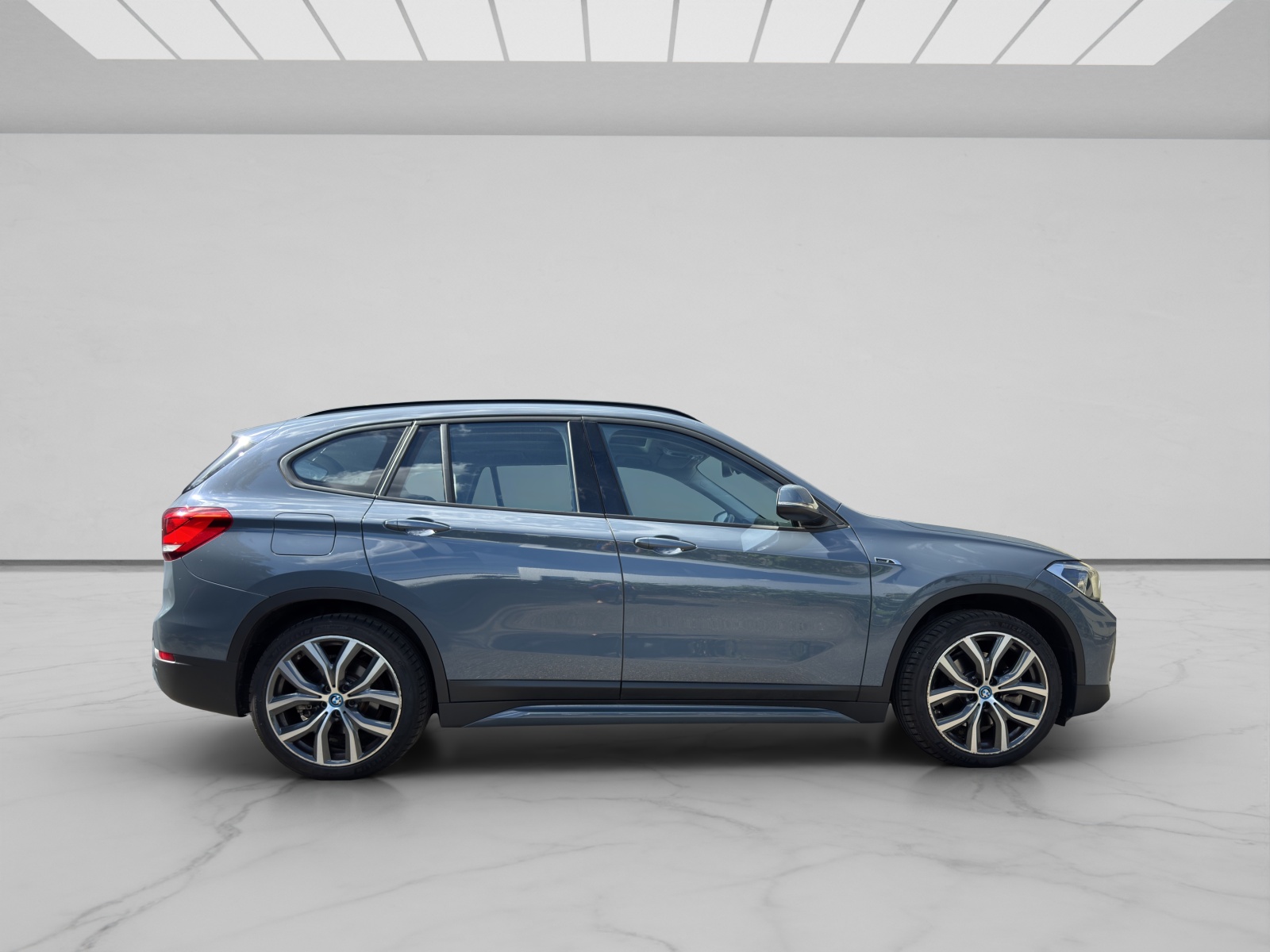 BMW X1 xDrive 25e Sport Line Steptronic-image-6