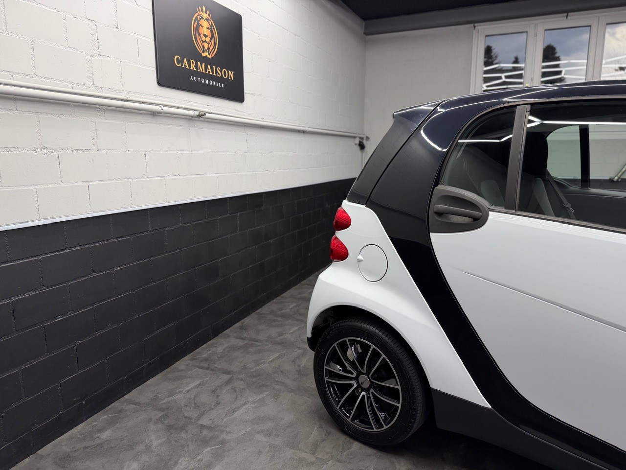 SMART fortwo black & white limited mhd softouch | Frisch ab MFK & Service-image-4
