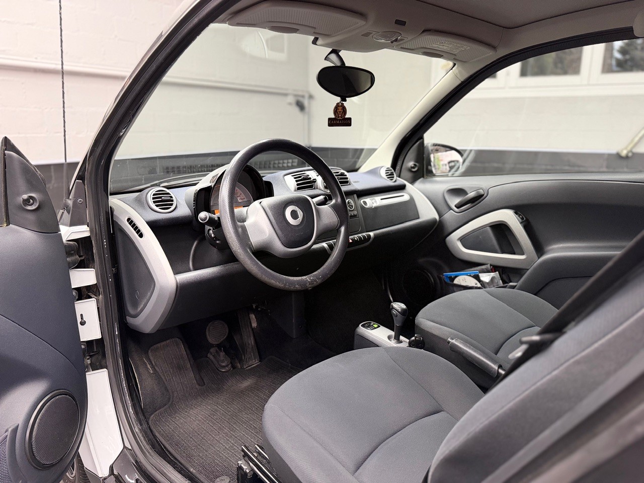 SMART fortwo black & white limited mhd softouch | Frisch ab MFK & Service-image-11
