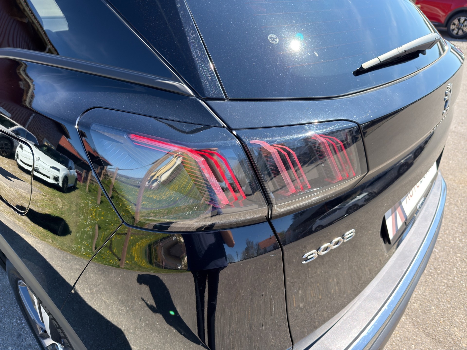 PEUGEOT 2008 1.2 Hybrid 145 Style-image-26