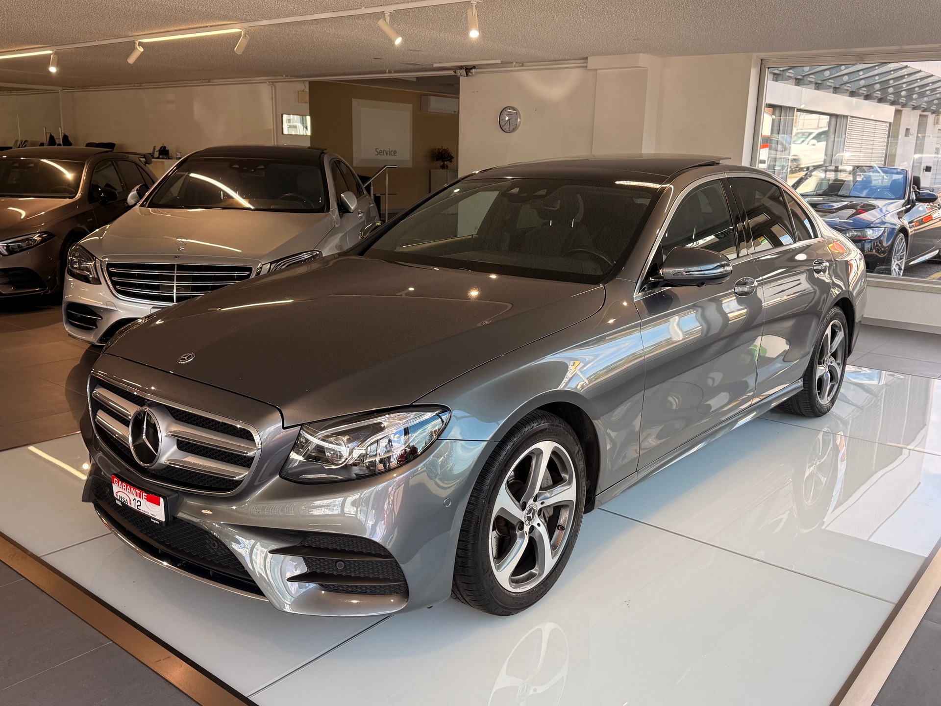 MERCEDES-BENZ E 220 d Avantgrde 4Matic 9G-Tronic-showroom-element-3