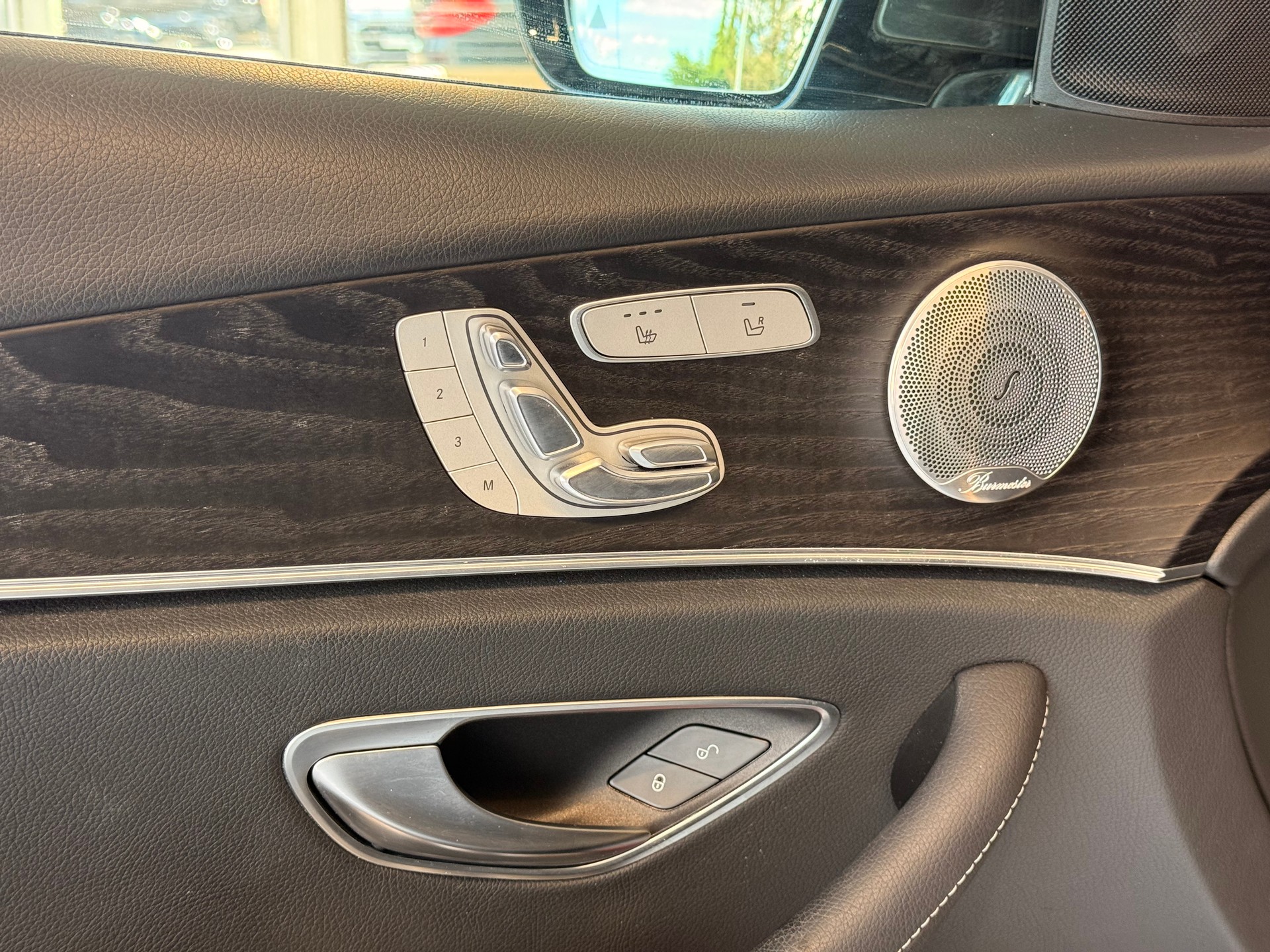 MERCEDES-BENZ E 220 d Avantgrde 4Matic 9G-Tronic-image-13
