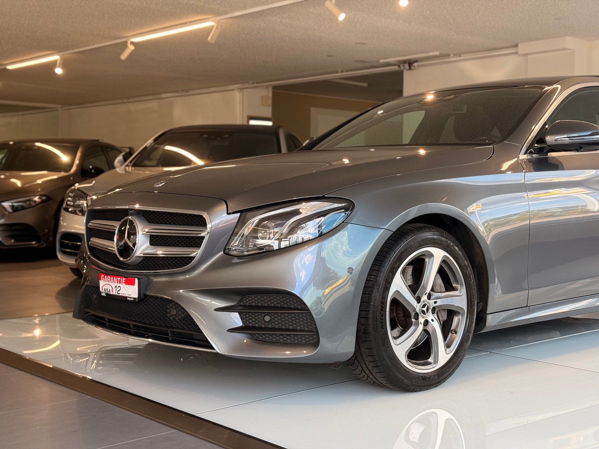 MERCEDES-BENZ E 220 d Avantgrde 4Matic 9G-Tronic-image-6