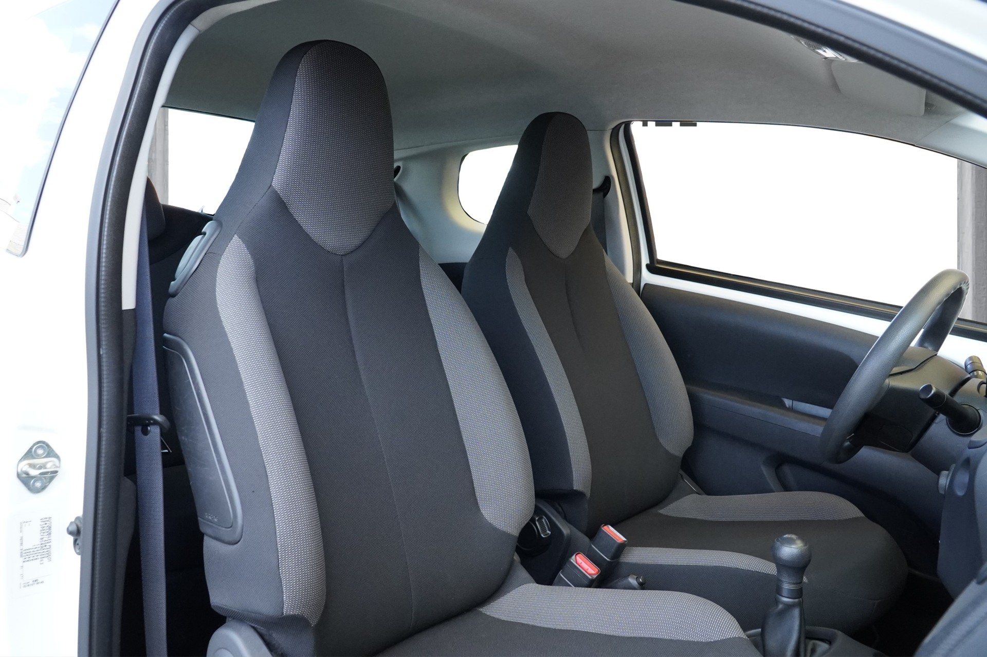 PEUGEOT 108 e-1.0 VTi Stop&Start Active Top *CH Fahrzeug*-image-14