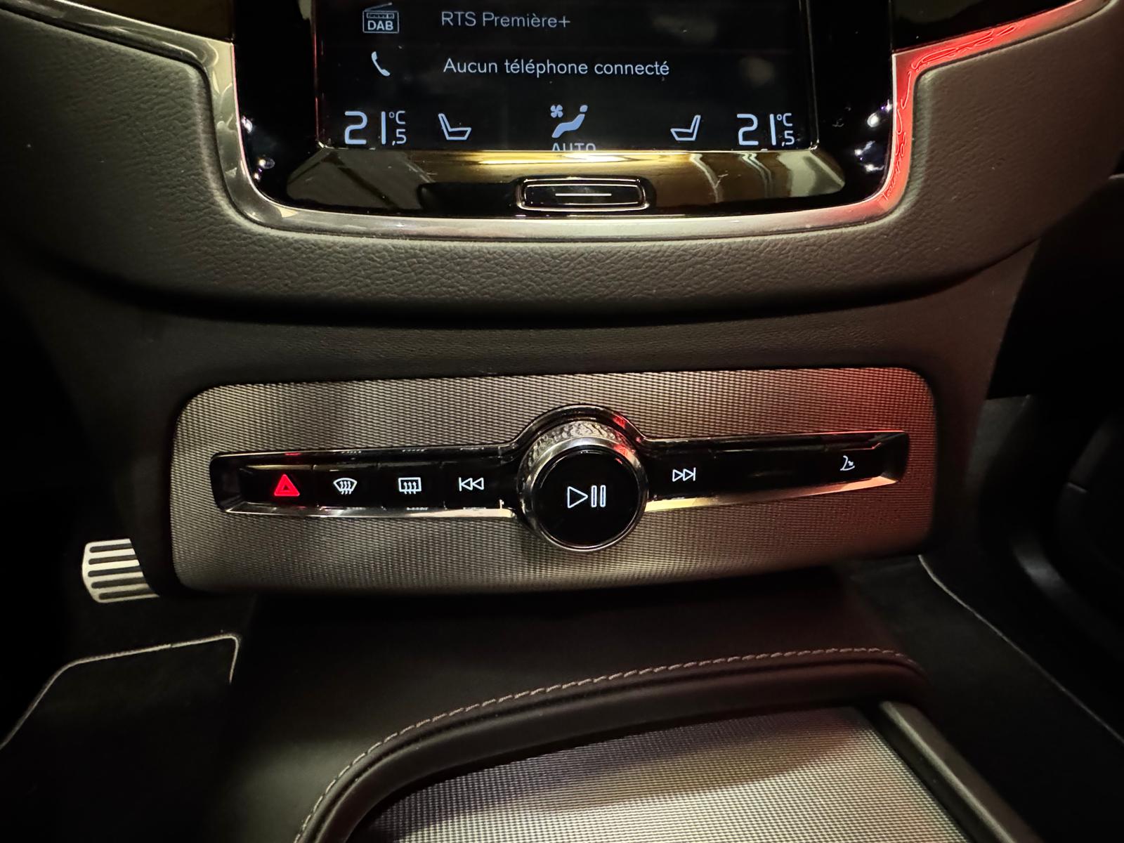 VOLVO XC90 T8 eAWD R-Design Geartronic-image-29