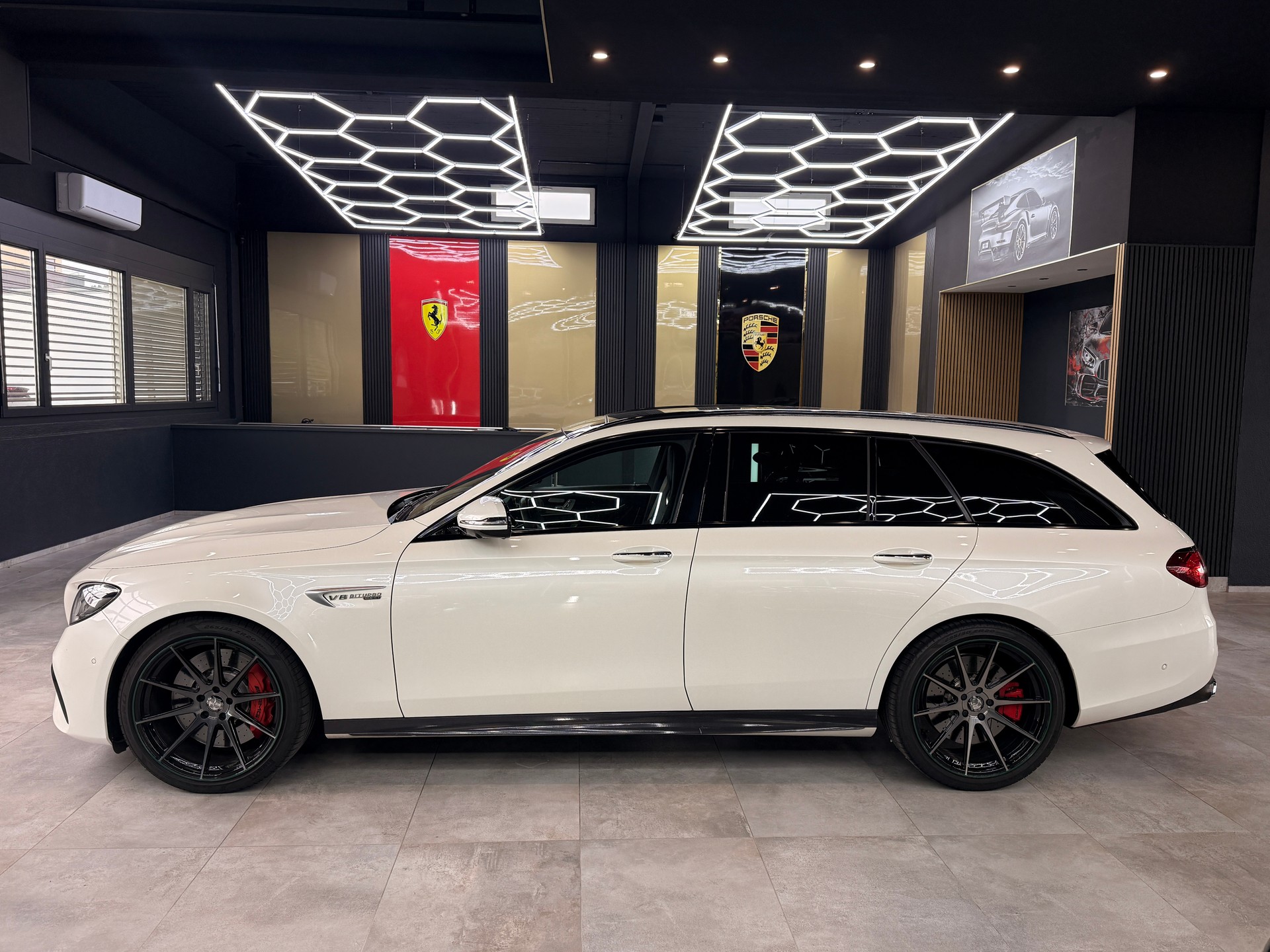 MERCEDES-BENZ E 63 AMG S 4 Matic 9G-Tronic-image-7