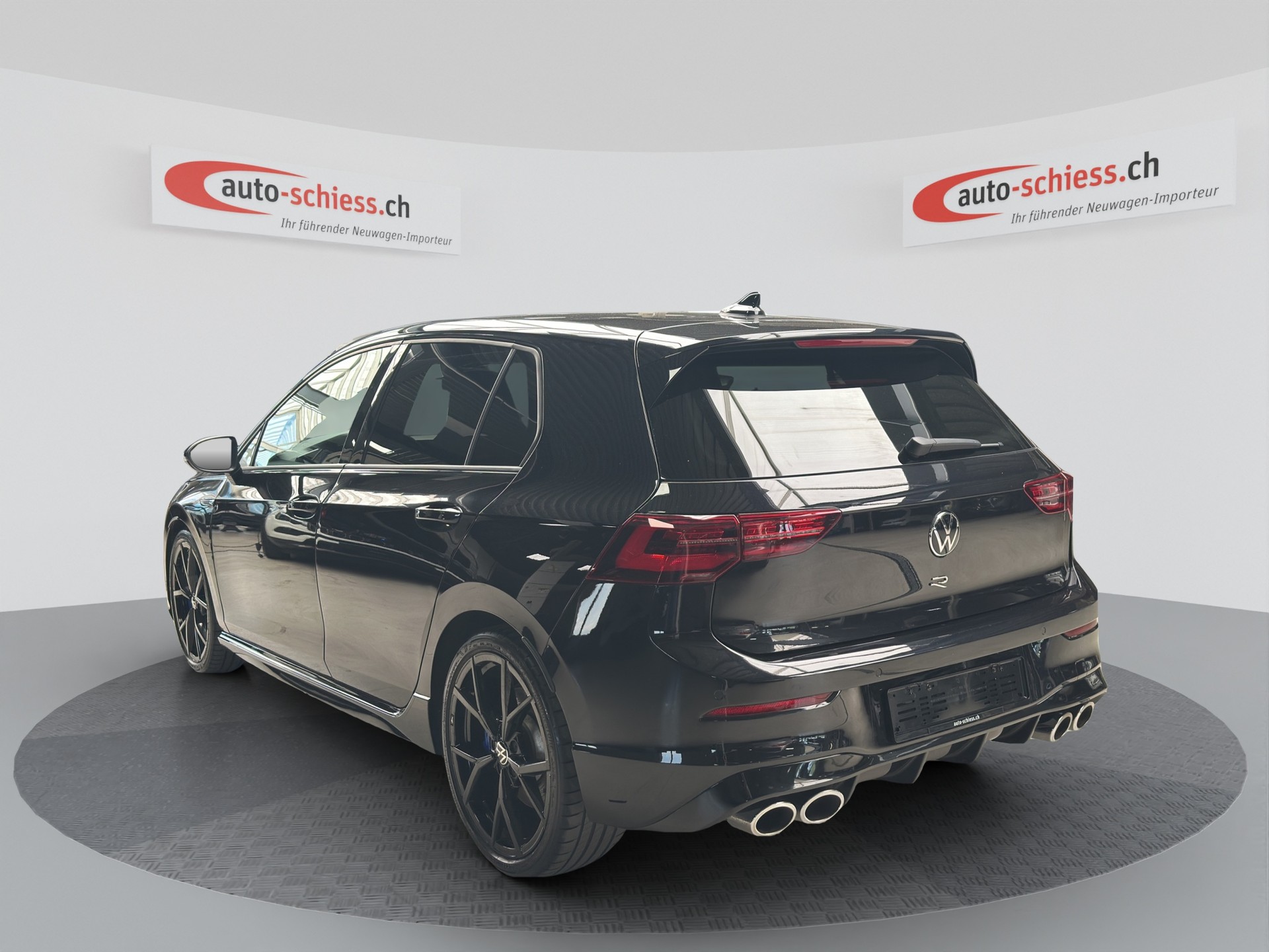 VW Golf 2.0 TSI R DSG 4Motion Black Style-image-2