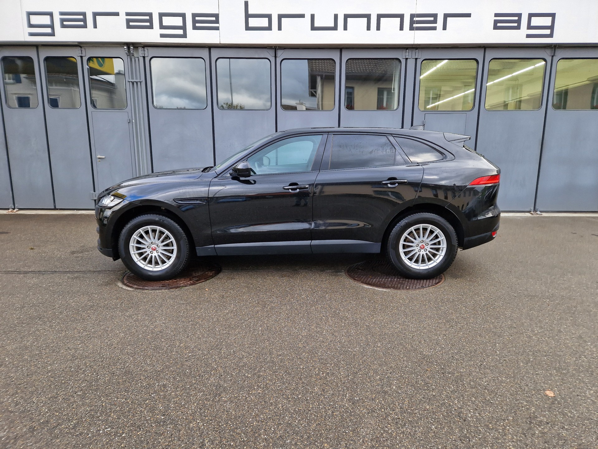 JAGUAR F-Pace E-Perf. 2.0d Prestige