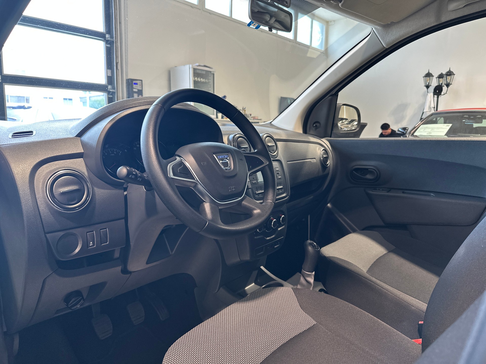 DACIA Lodgy 1.6 Essential 7PL-showroom-element-1