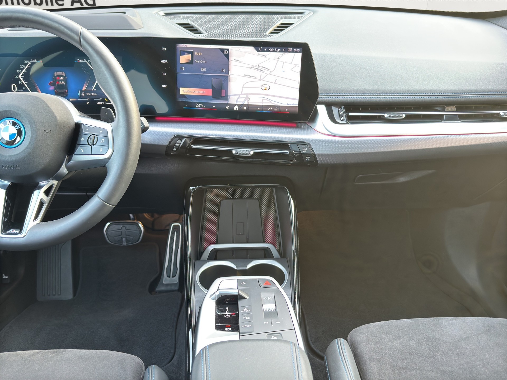 BMW X1 xDrive 30e M Sport 4x4-image-16