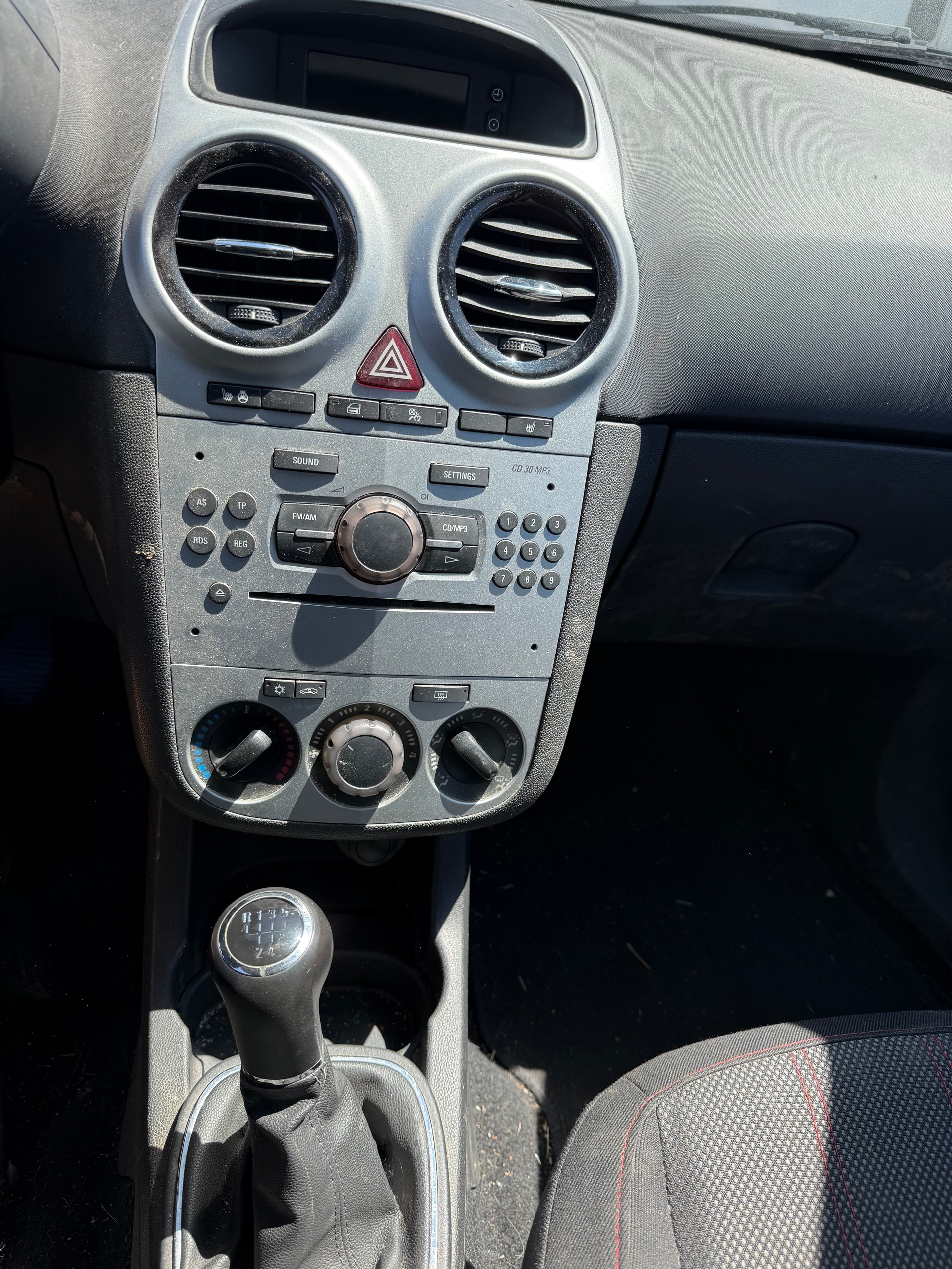 OPEL Corsa 1.4 TP Enjoy-image-6