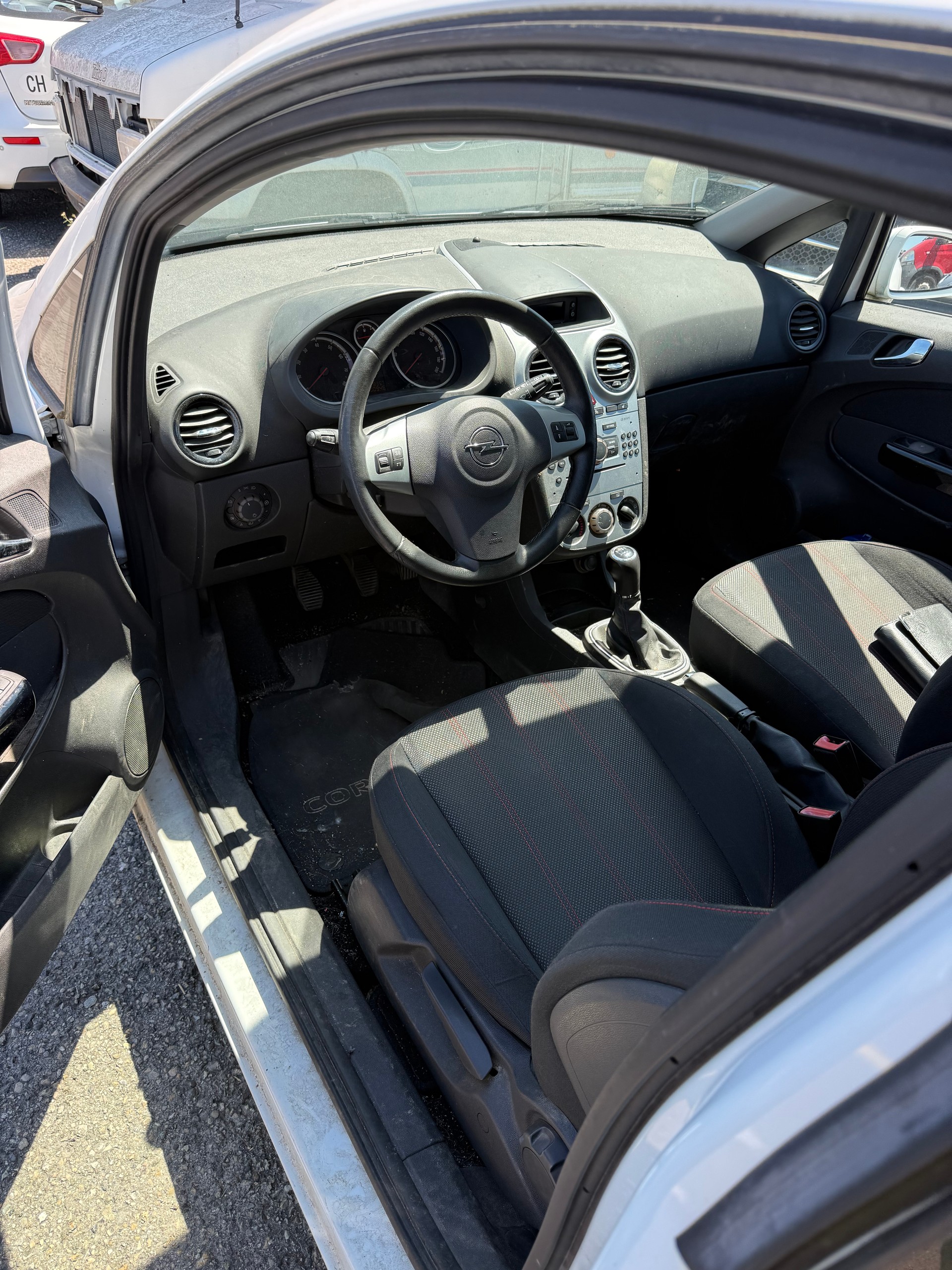 OPEL Corsa 1.4 TP Enjoy-image-5