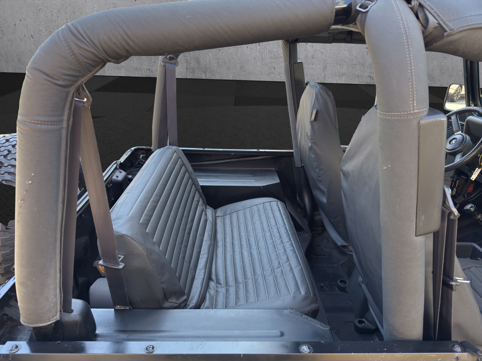 JEEP Wrangler 4.0 Sahara-image-13