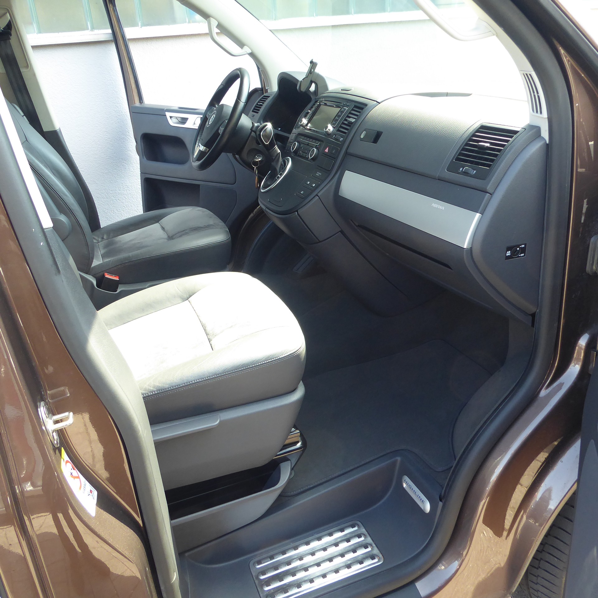VW T5 Multivan 2.0 Bi-TDI CR Highline DSG-image-11