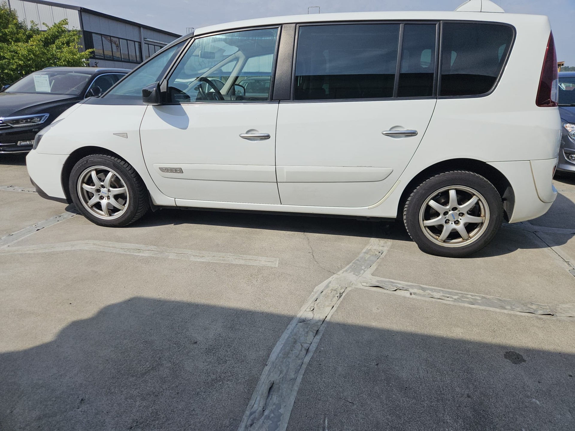 RENAULT Espace 2.0 dCi Dynamique Automatic-showroom-element-1
