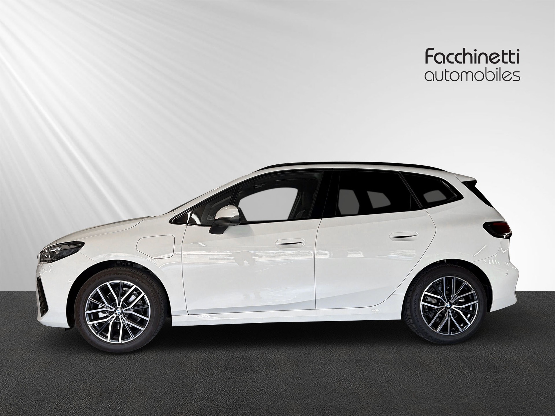 BMW 225e xDrive Active Tourer M Sport-showroom-element-1