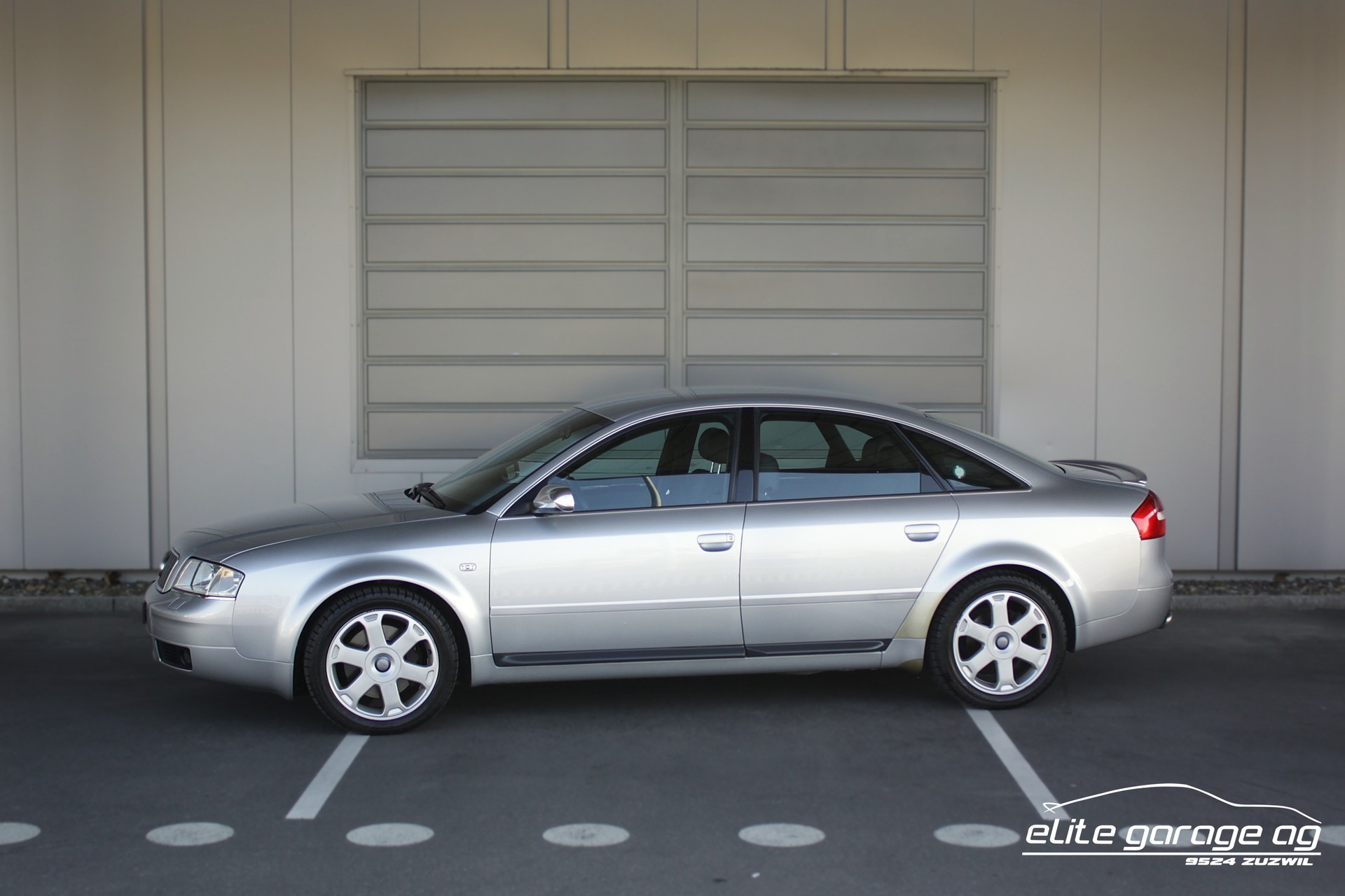 AUDI S6 quattro tiptronic