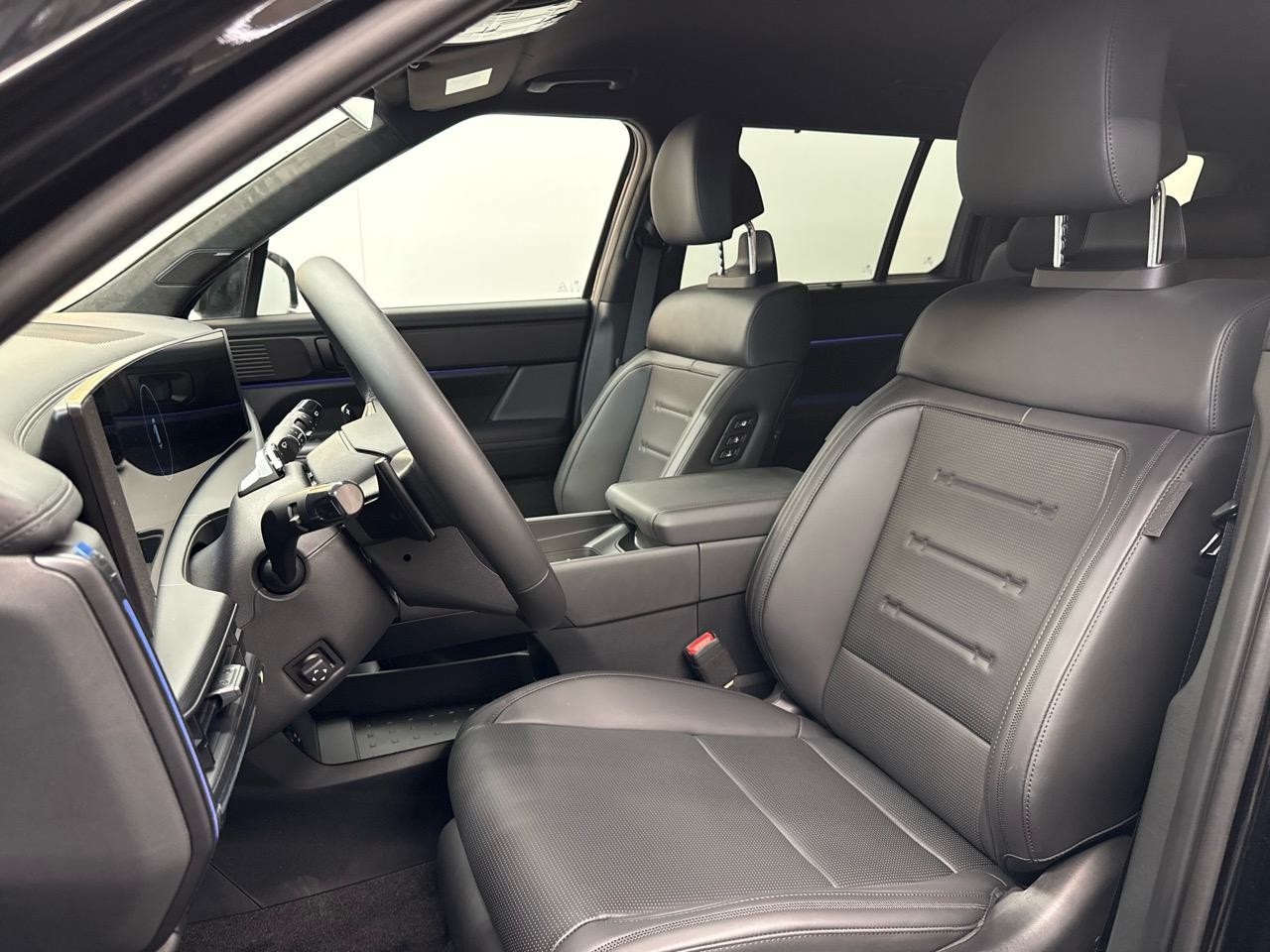 HYUNDAI Santa Fe 1.6 T-GDi PHEV Calligraphy 4WD Automatic-image-4